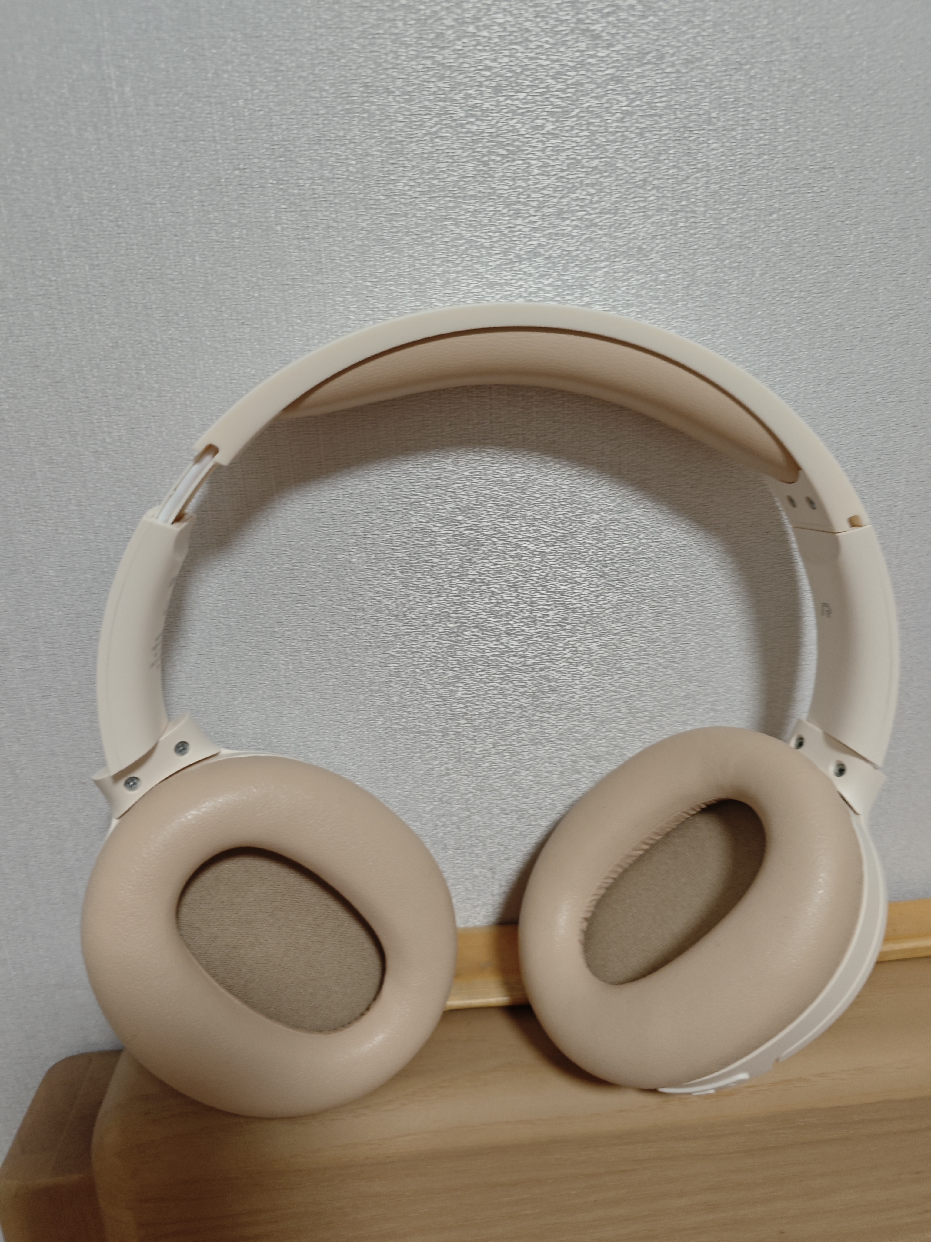 漫步者（EDIFIER）W820NB经典版 头戴蓝牙主动降噪耳机 金标认证 手机电脑笔记本耳机 云岩白 实拍图