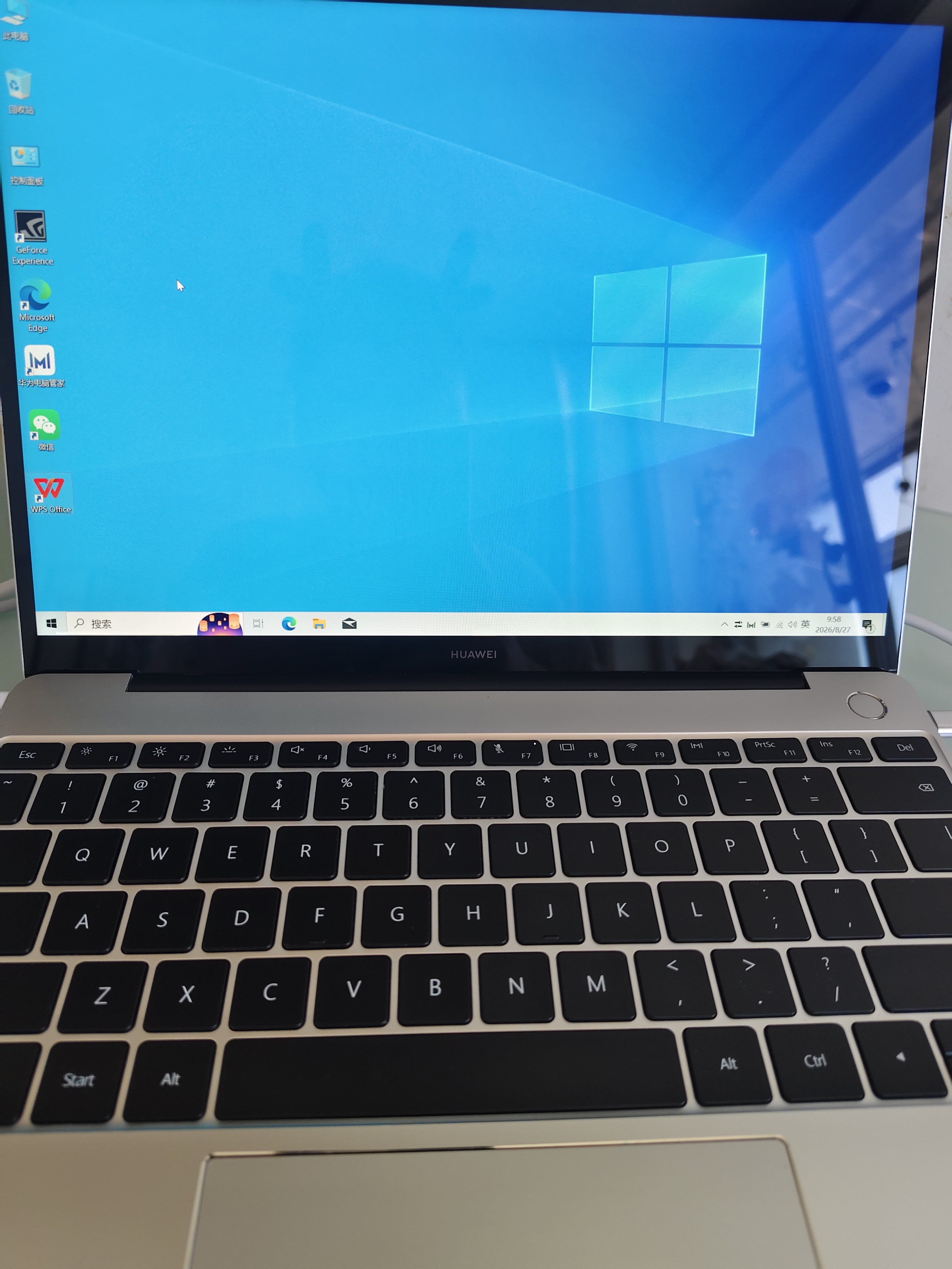 华为HUAWEI二手笔记本MateBook13/xpro触屏2K猎人游戏本便携二手笔记本电脑 Mate i5八代 8+512G 2K全屏 实用款 95成新 实拍图