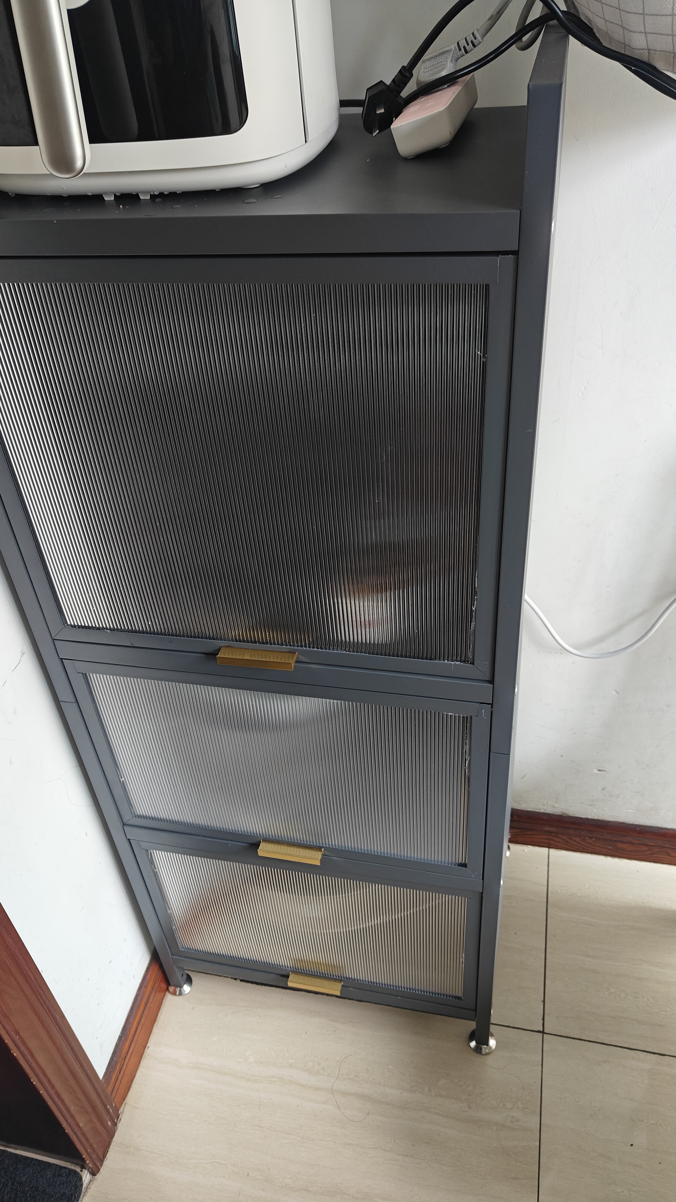 帅仕（shuaishi）厨房用具置物架落地餐边橱柜冰箱夹缝收纳碗柜微波炉烤箱储物柜子 灰【顶层加高】4层50长36深-特厚款 实拍图