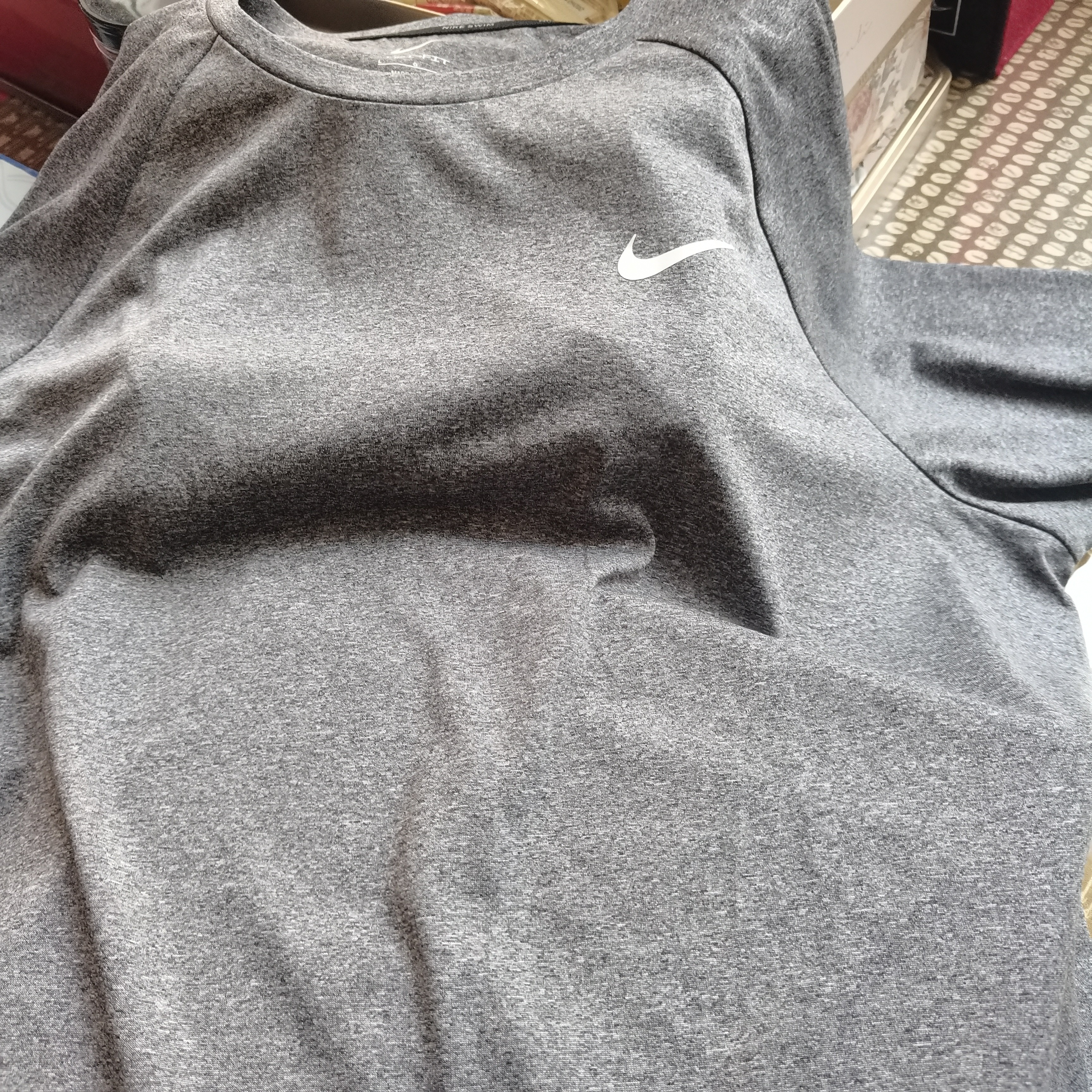 耐克（NIKE）男子夏季新款速干透气防晒衣轻便运动短袖上衣NESSH589-001深灰L 实拍图