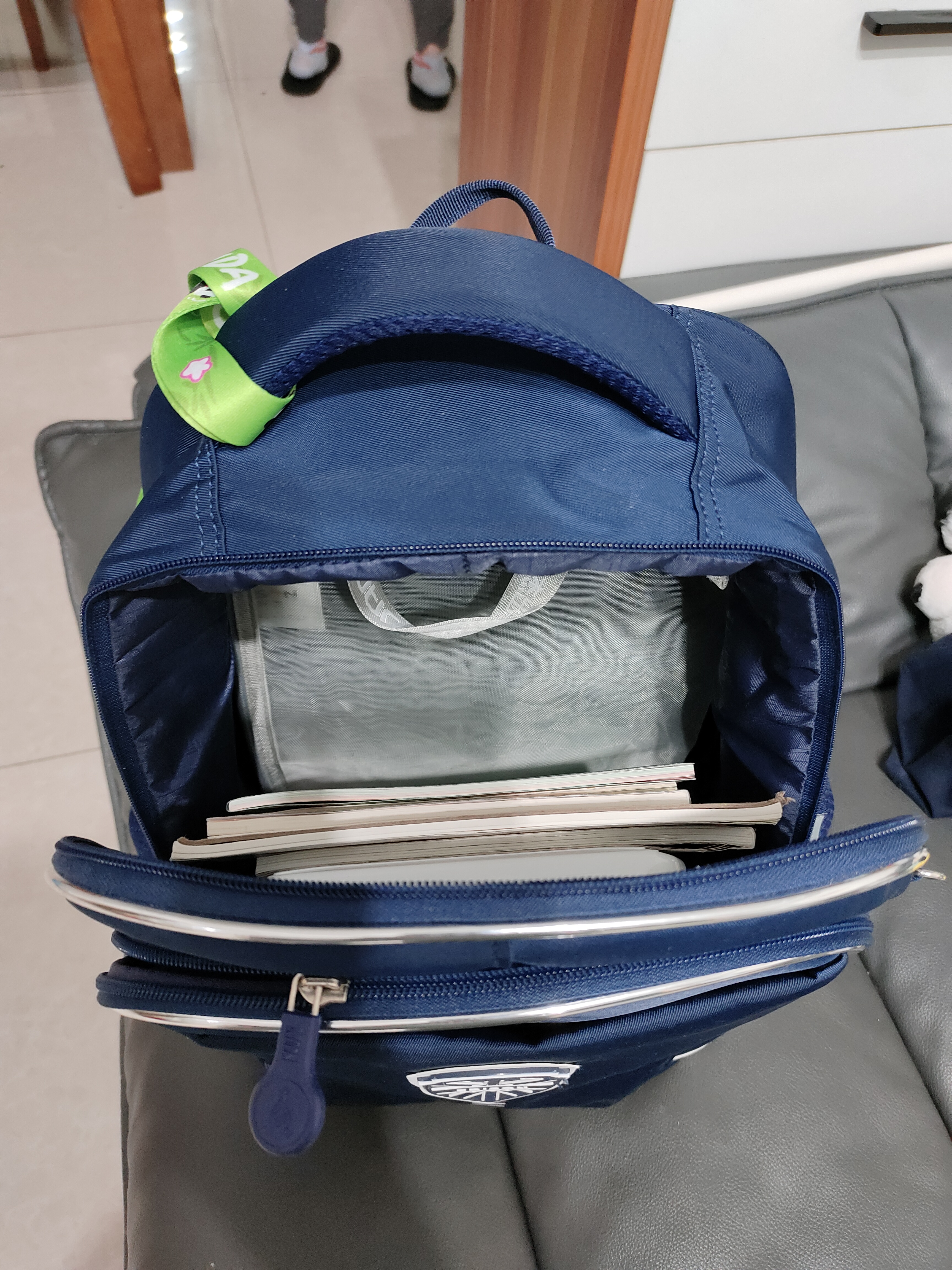 Edison爱迪生小学生书包男护脊反光大容量英伦风校园儿童背包2506-1s 实拍图