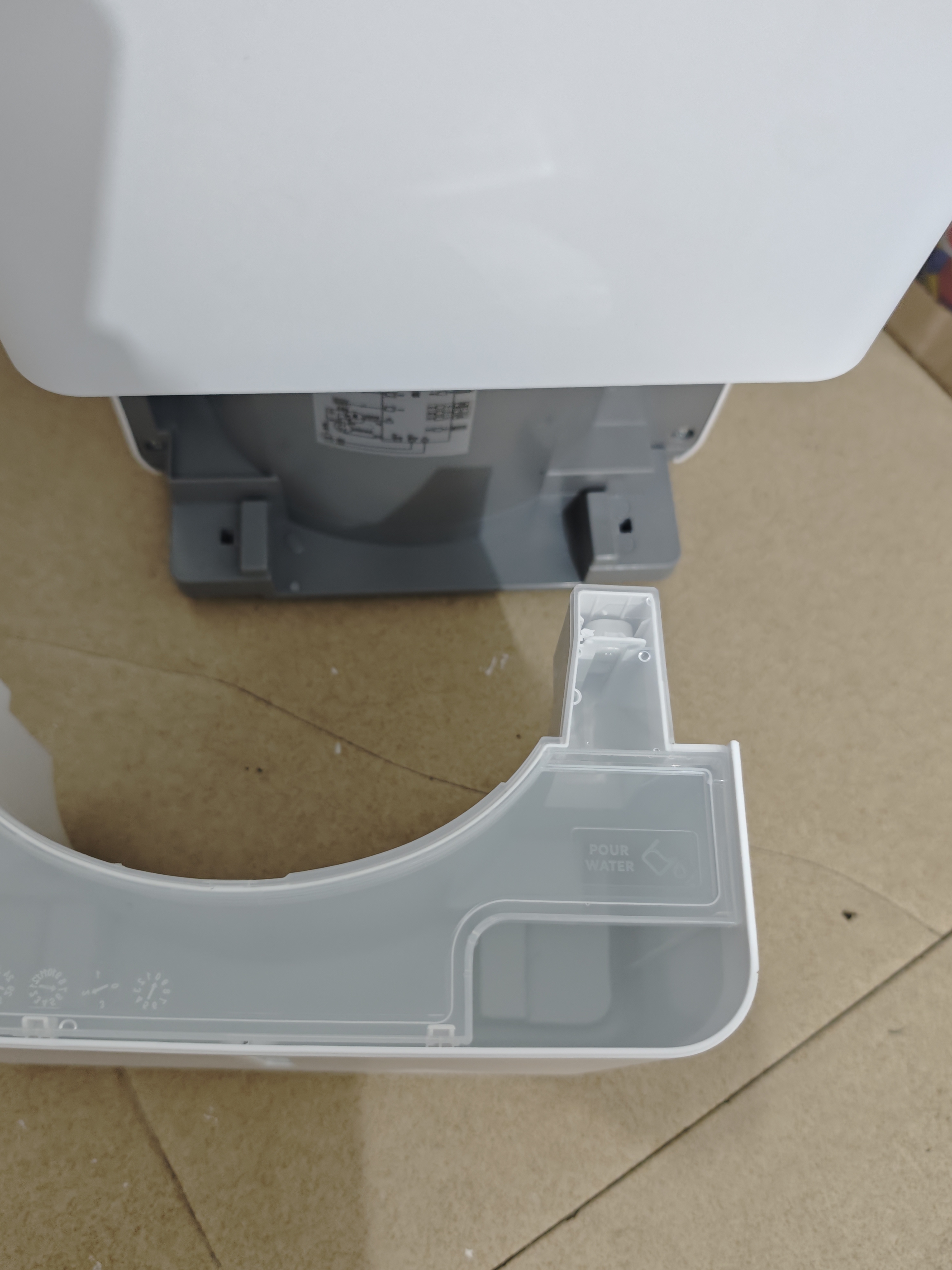 美的（Midea）除湿机/抽湿机12升/天 自营家用20㎡轻音小型回南天客厅卧室内防潮专用干衣吸湿器CF12BD/N7-DO 实拍图
