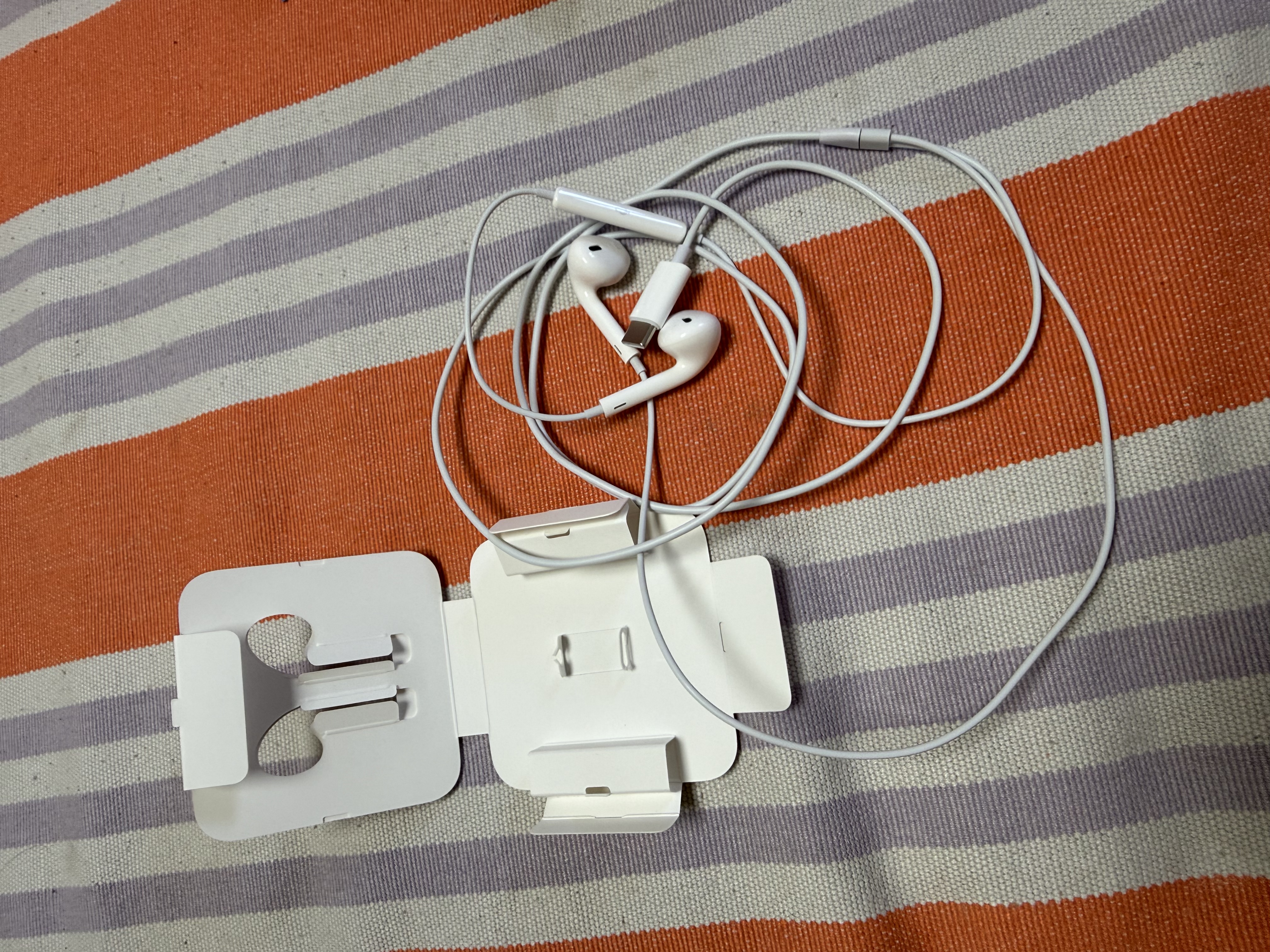 Apple/苹果 EarPods USB-C有线耳机 type-c有线耳机  iPhone 17有线耳机笔记本耳机游戏音乐 实拍图