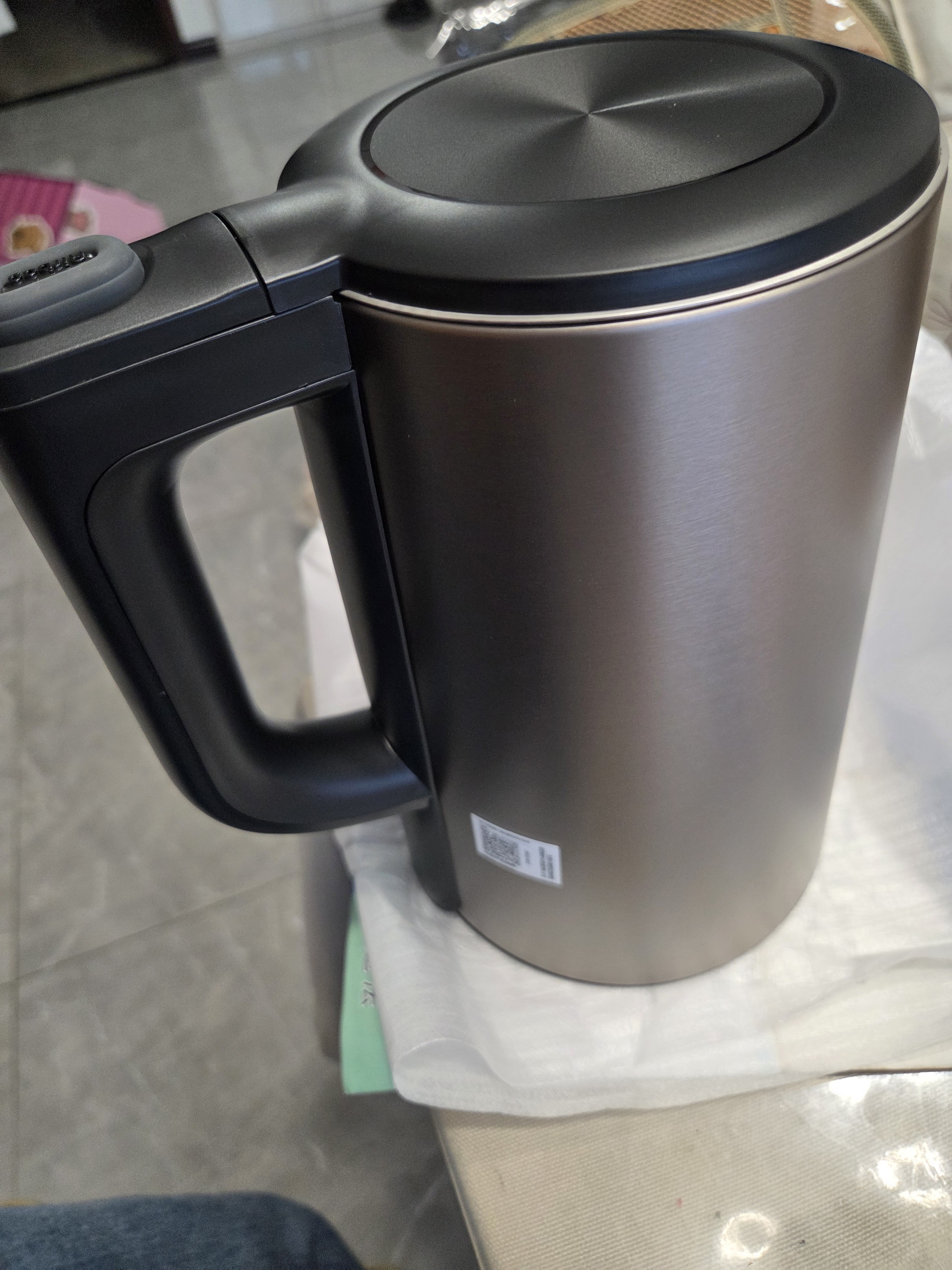 美的（Midea）电热水壶电水壶烧水壶1.7L大容量纯钛0涂层内胆6段控温外层彩钢家用2026新款MK-SHE1751-Ti 实拍图