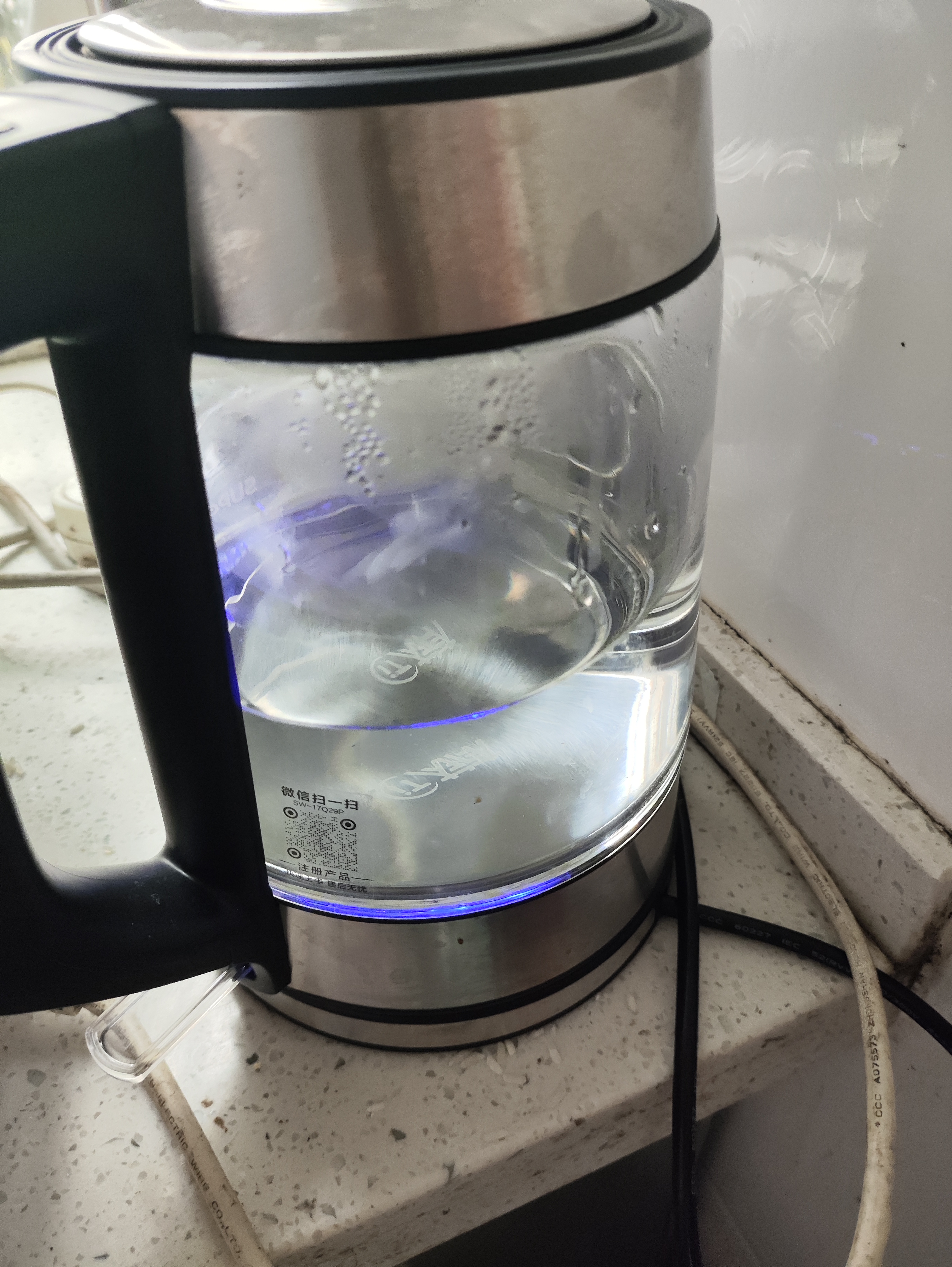 苏泊尔【有钛 一键保温】1.7L大容量电热水壶烧水壶开水壶大功率煮水 高硼硅玻璃内胆SW-17Q29P 实拍图