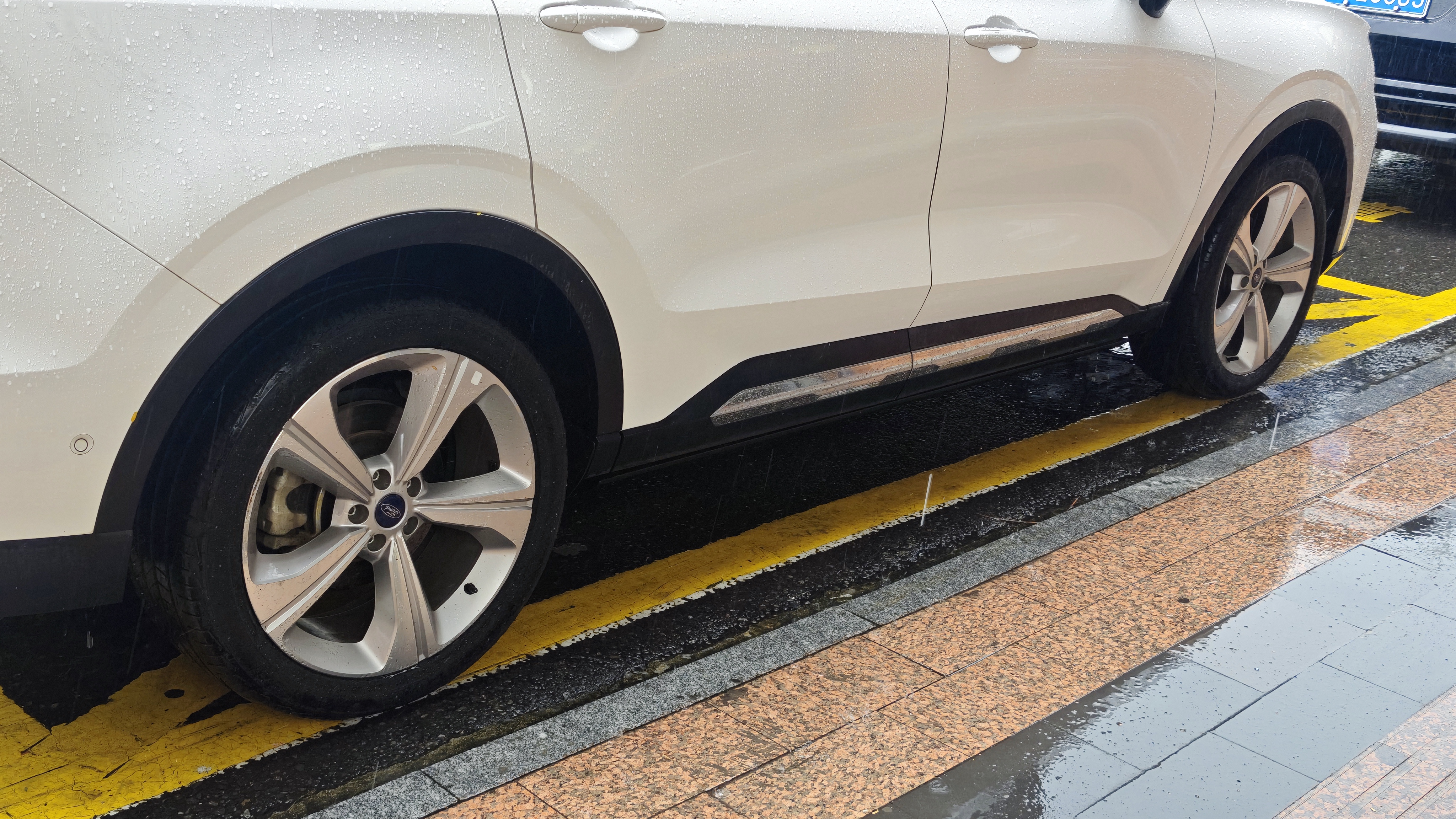 马牌（Continental）汽车轮胎245/45R20 103V XL FR UCJ+适配长安UNI-T/比亚迪唐星越L 实拍图