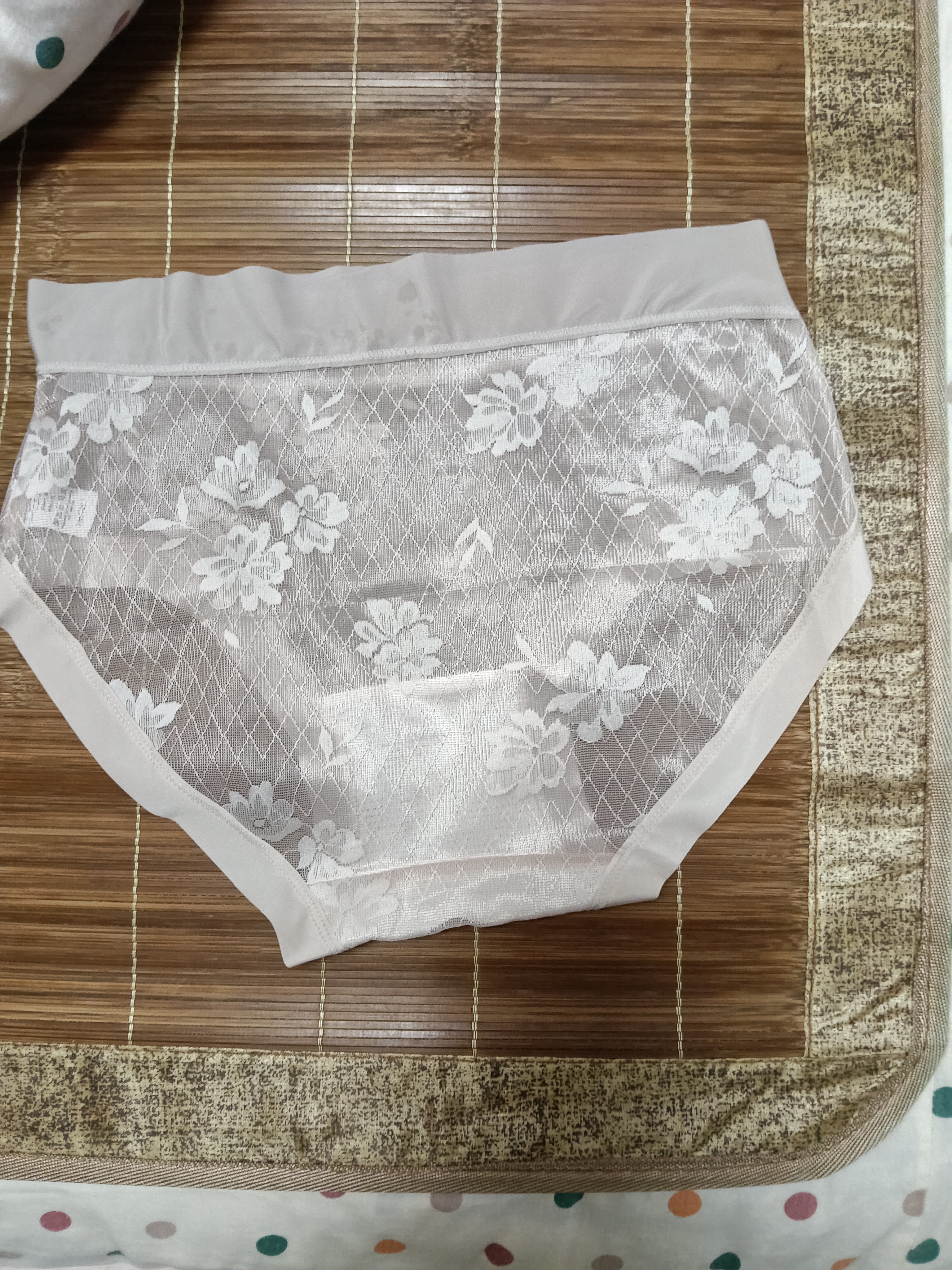 爆款轻奢法式无痕蕾丝透气抗菌收腹提臀简约胖mm大码蚕丝底裆内裤 豆沙-2993 L 【100-120斤】 实拍图