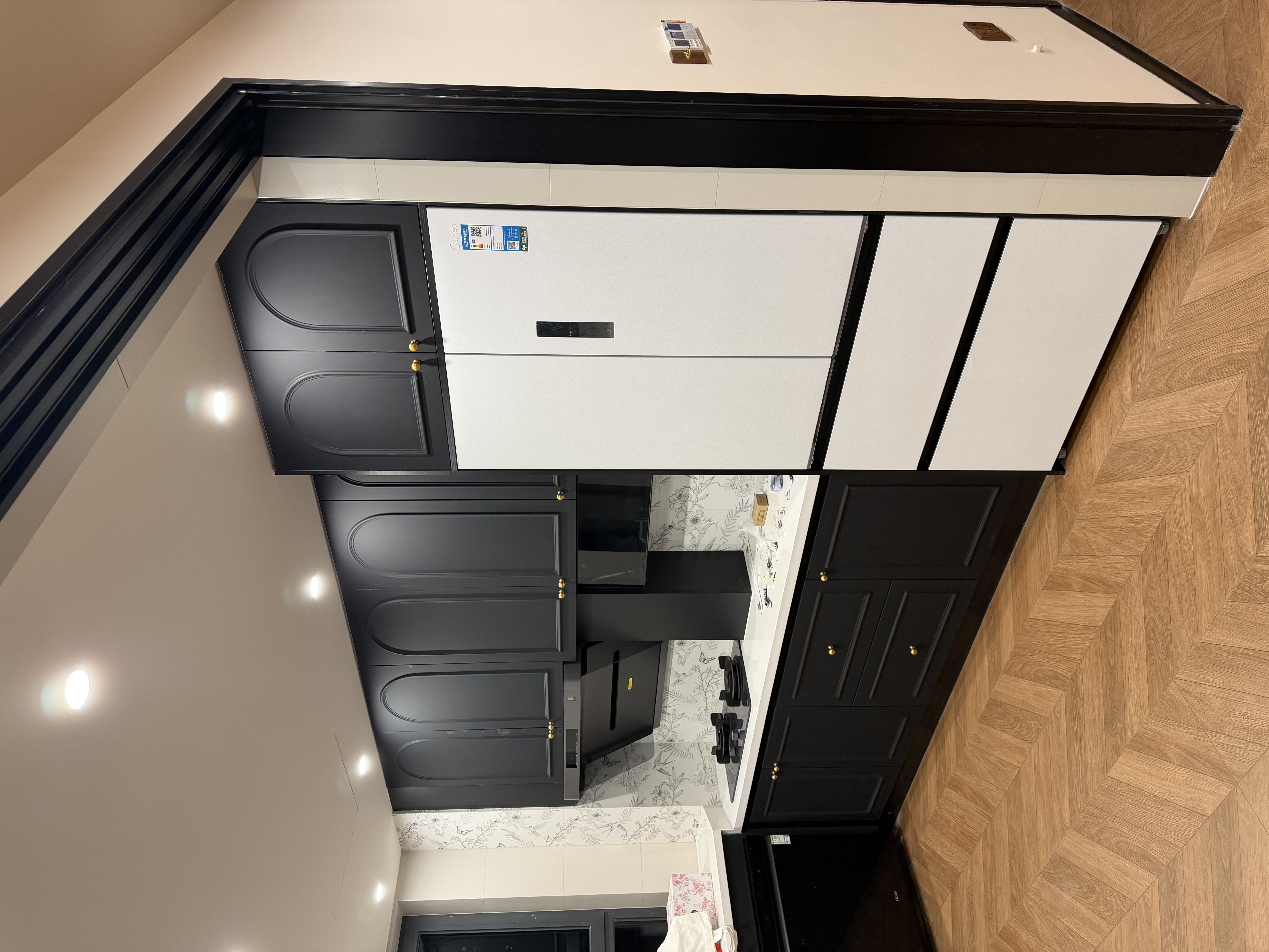 美的（Midea）【机皇2.0】550升级款法式四开门家用冰箱523L双系统2.0嵌入全食材原鲜新国标真一级支持鸿蒙智联 新国标|机皇2.0 550升级款|双净版|云隐白 美的机皇2.0 实拍图