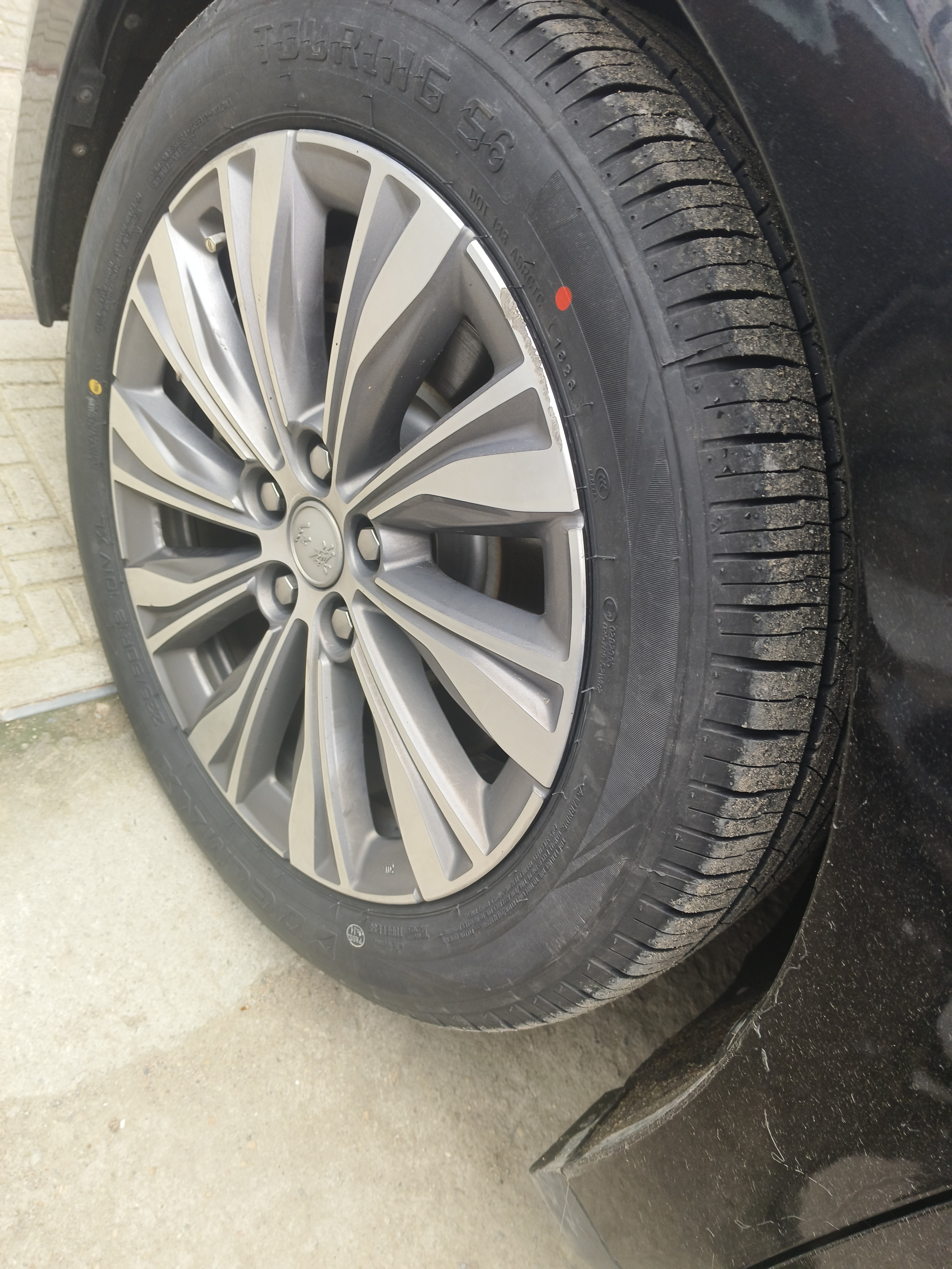 DELMAX德意汽车轮胎 235/50R18 101V 适配荣曜/翼虎/东风飞跃 实拍图