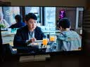 TCL雷鸟电视43雀5 43英寸 一级能效 144Hz高刷 1.5+32GB内存  平板电视43F295C-JN 实拍图