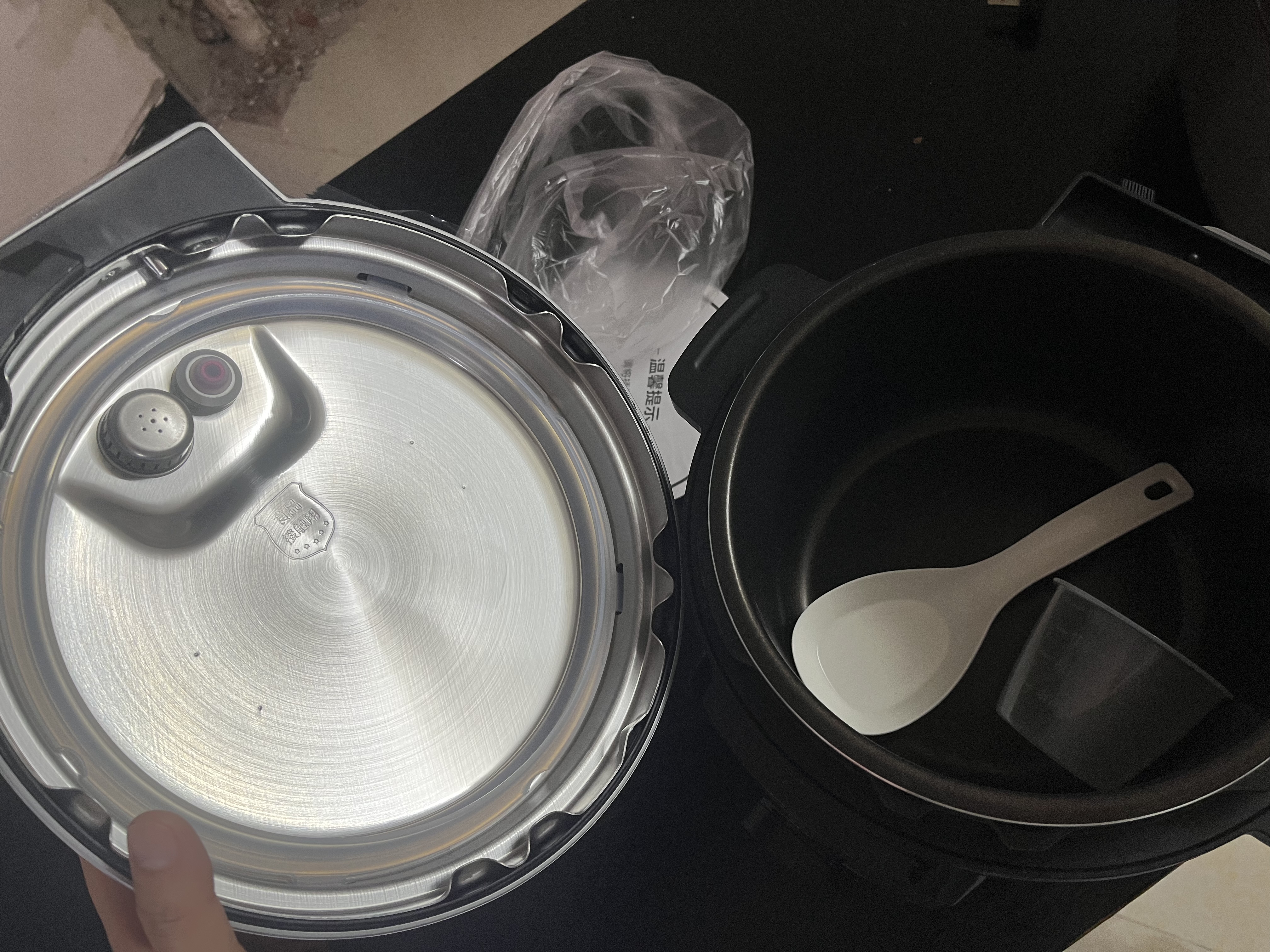 美的（Midea）电压力锅高压70kPa电饭煲4L家用4-5人多功能一体开盖火锅煲汤炖煮电饭锅MY-E4809 实拍图
