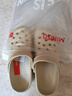 名创优品（MINISO）洞洞鞋女夏季外穿沙滩凉鞋防滑厚底踩屎感脚包头凉拖鞋骨白36-37 实拍图