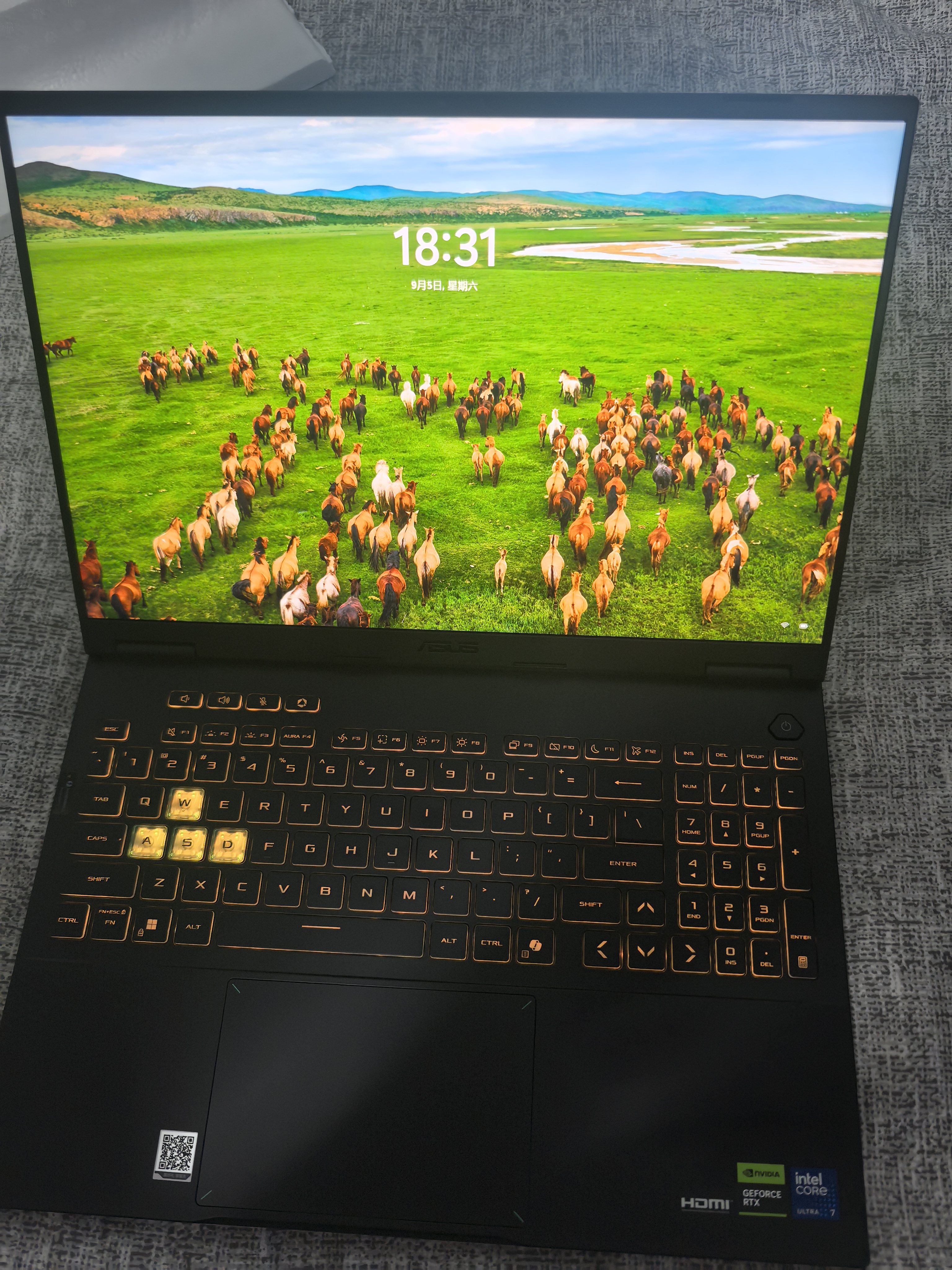 华硕天选7 Pro 酷睿版  16英寸游戏本笔记本电脑(U7-251HX 16G 1T RTX5070 2.5K 300Hz) 灰 实拍图