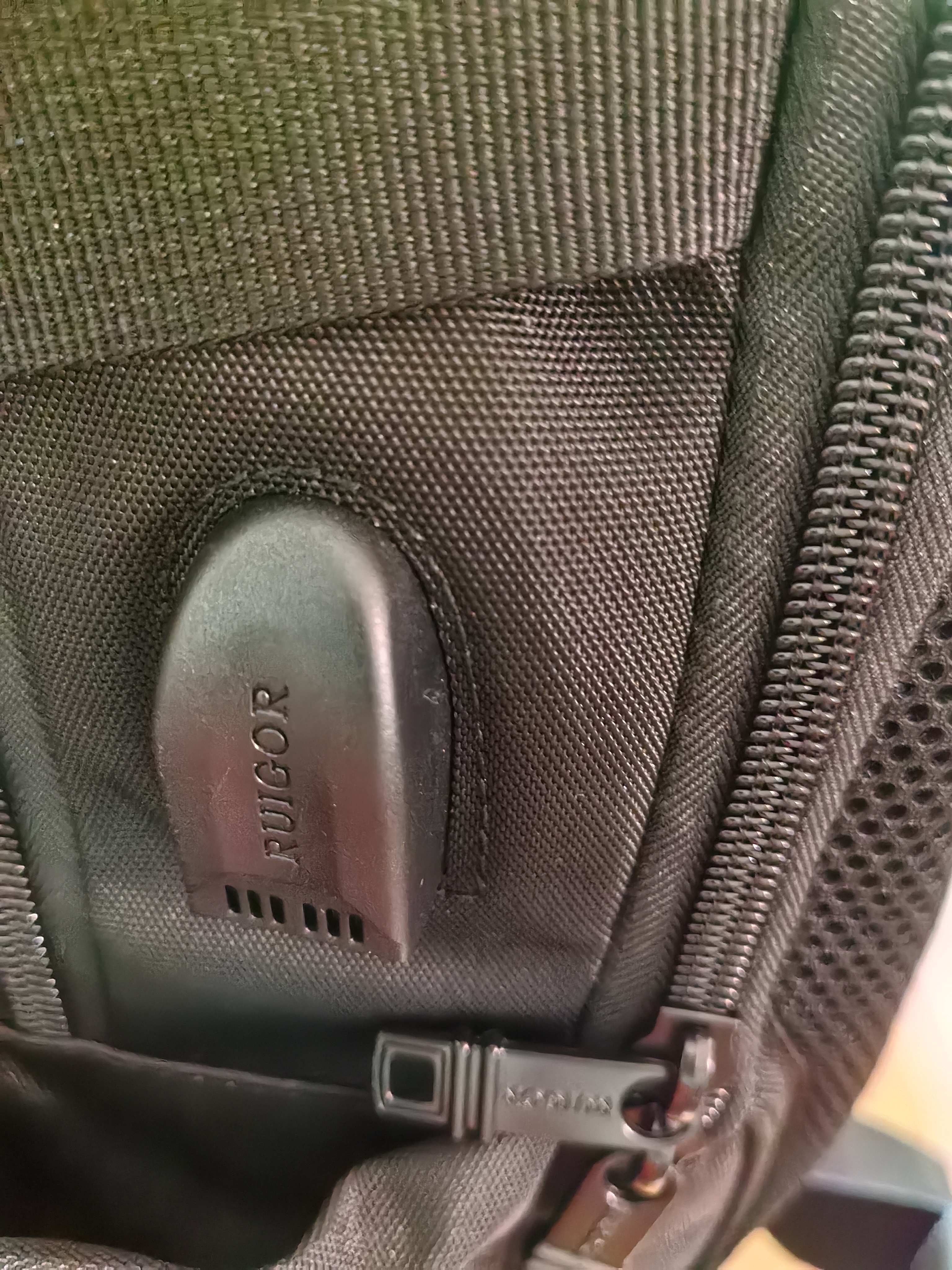 瑞戈瑞士军刀双肩包15.6吋电脑包多功能通勤商务旅行包初高中学生书包 实拍图