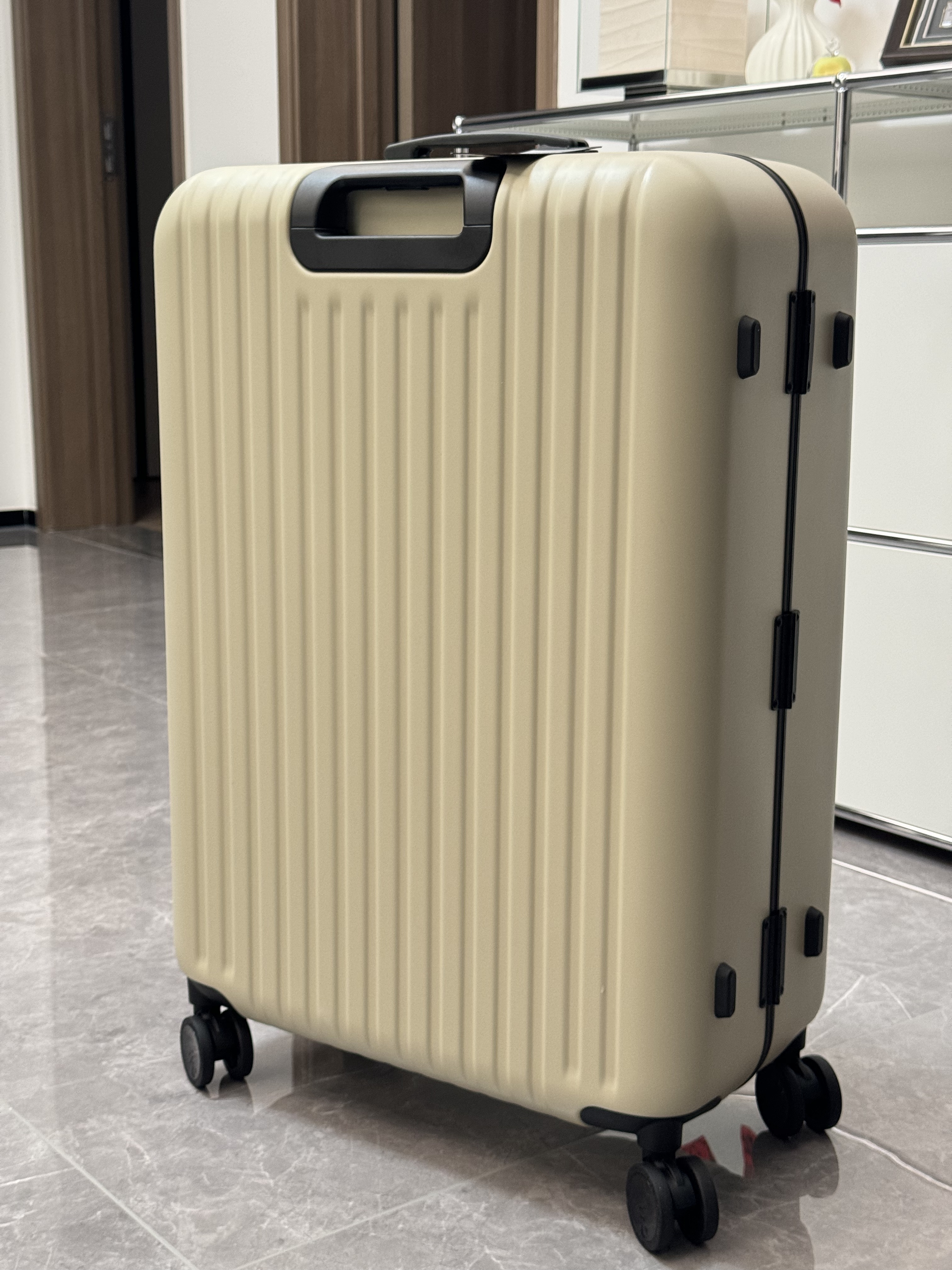 ITO「新品」CLASSIC MODERN 2 矿盐沙29英寸铝框行李箱拉杆箱旅行箱 实拍图