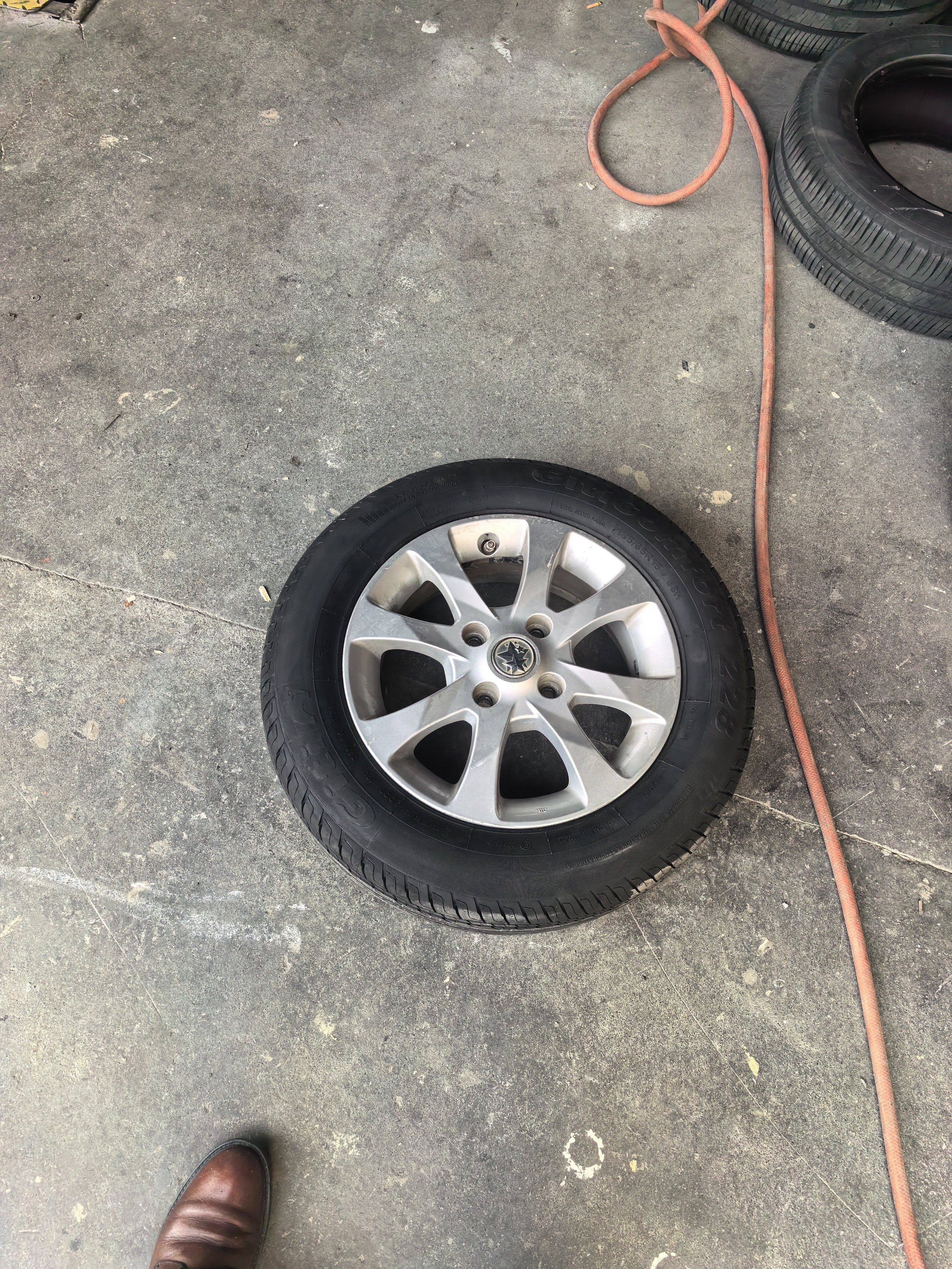 佳通轮胎(Giti)轮胎185/65R15 88H  228 适配 爱丽舍/启辰/现代悦纳 实拍图
