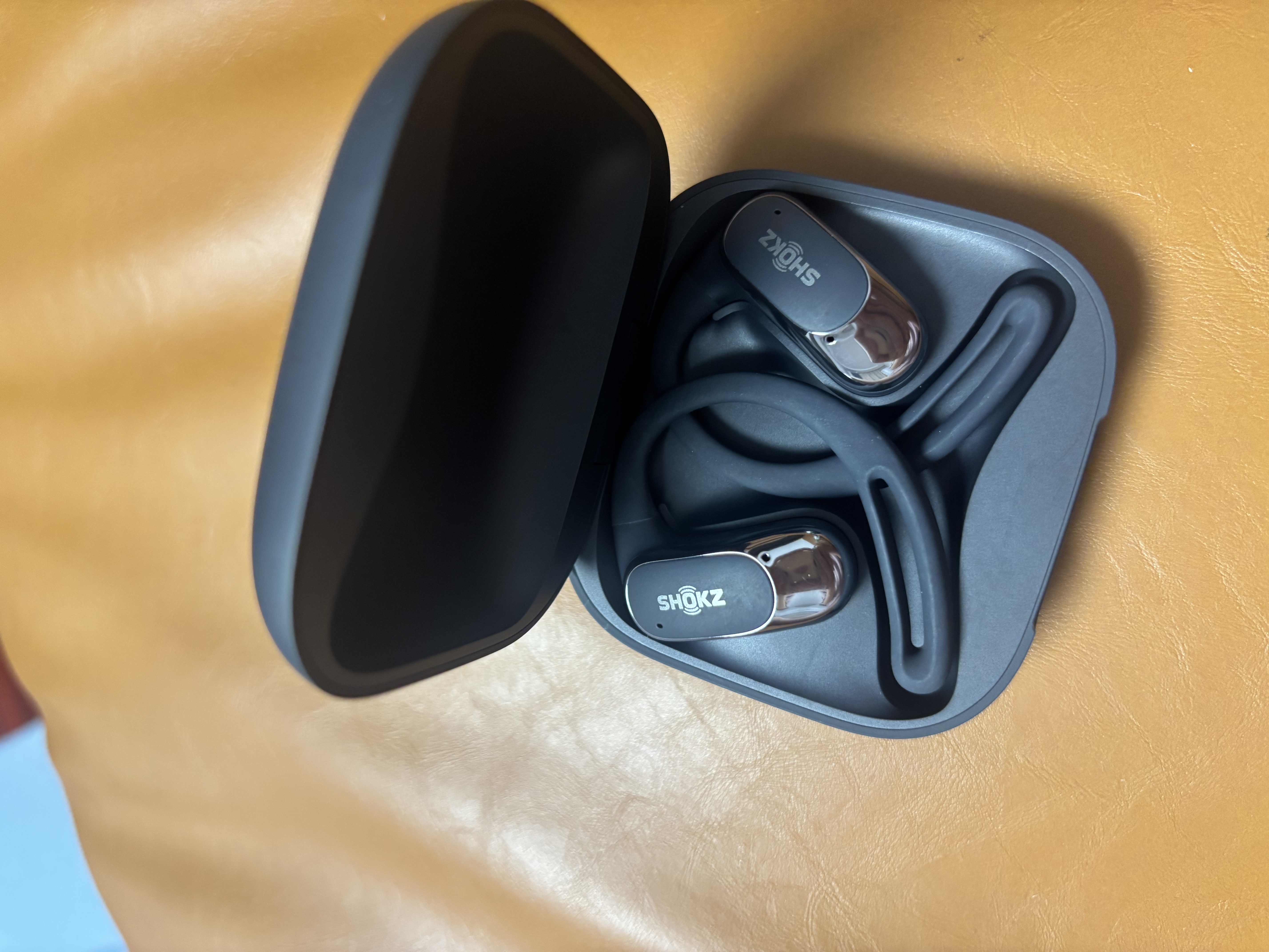韶音（SHOKZ）OpenFit Air 开放式蓝牙耳机 挂耳式无线运动耳机跑步非骨传导 适配苹果安卓手机 玄武黑 实拍图