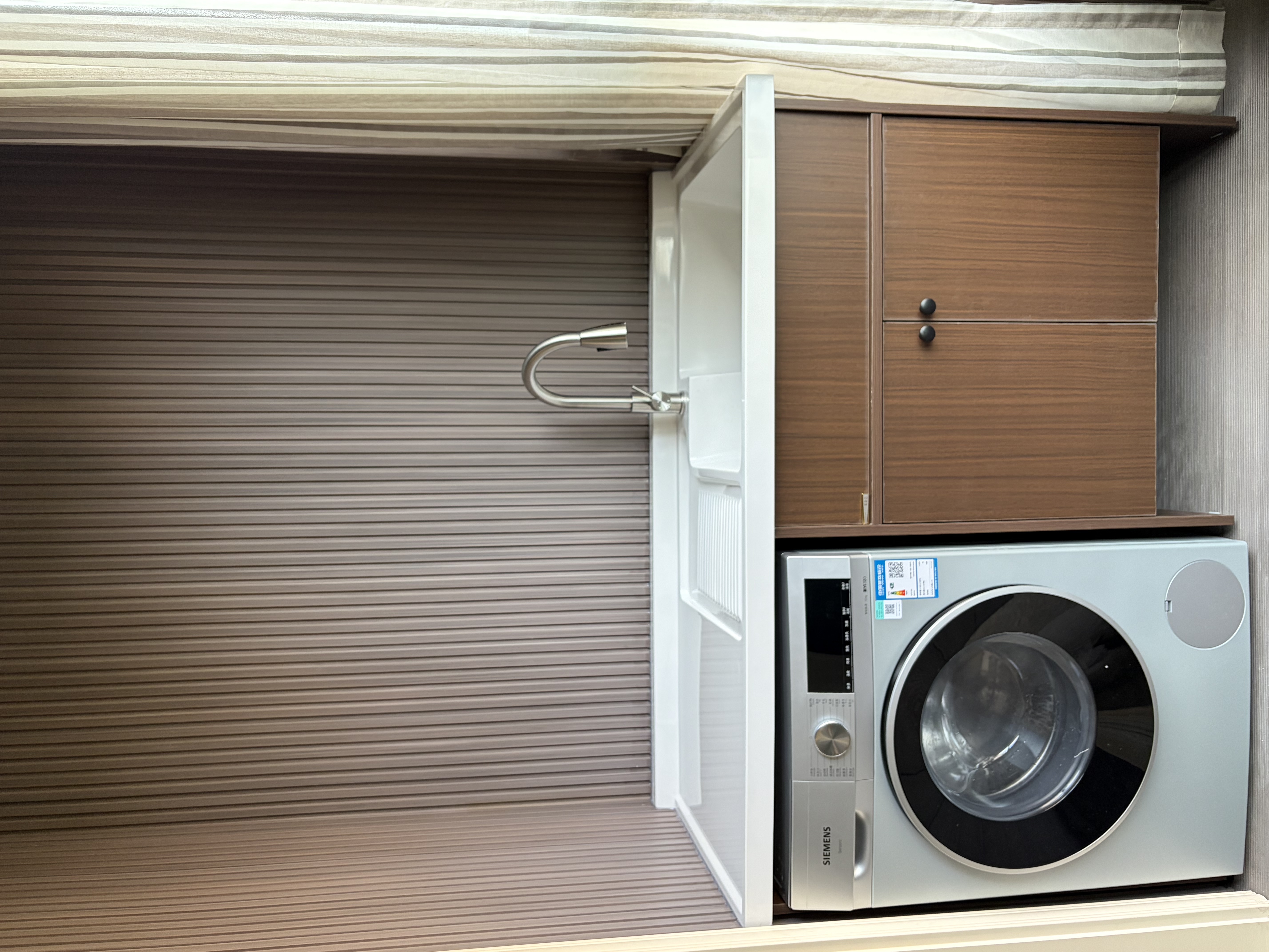 西门子（SIEMENS）iQ300 10KG大容量全自动变频滚筒洗衣机 智能除渍 强效除螨 羊毛洗 羽绒洗 WG52A108AW 实拍图