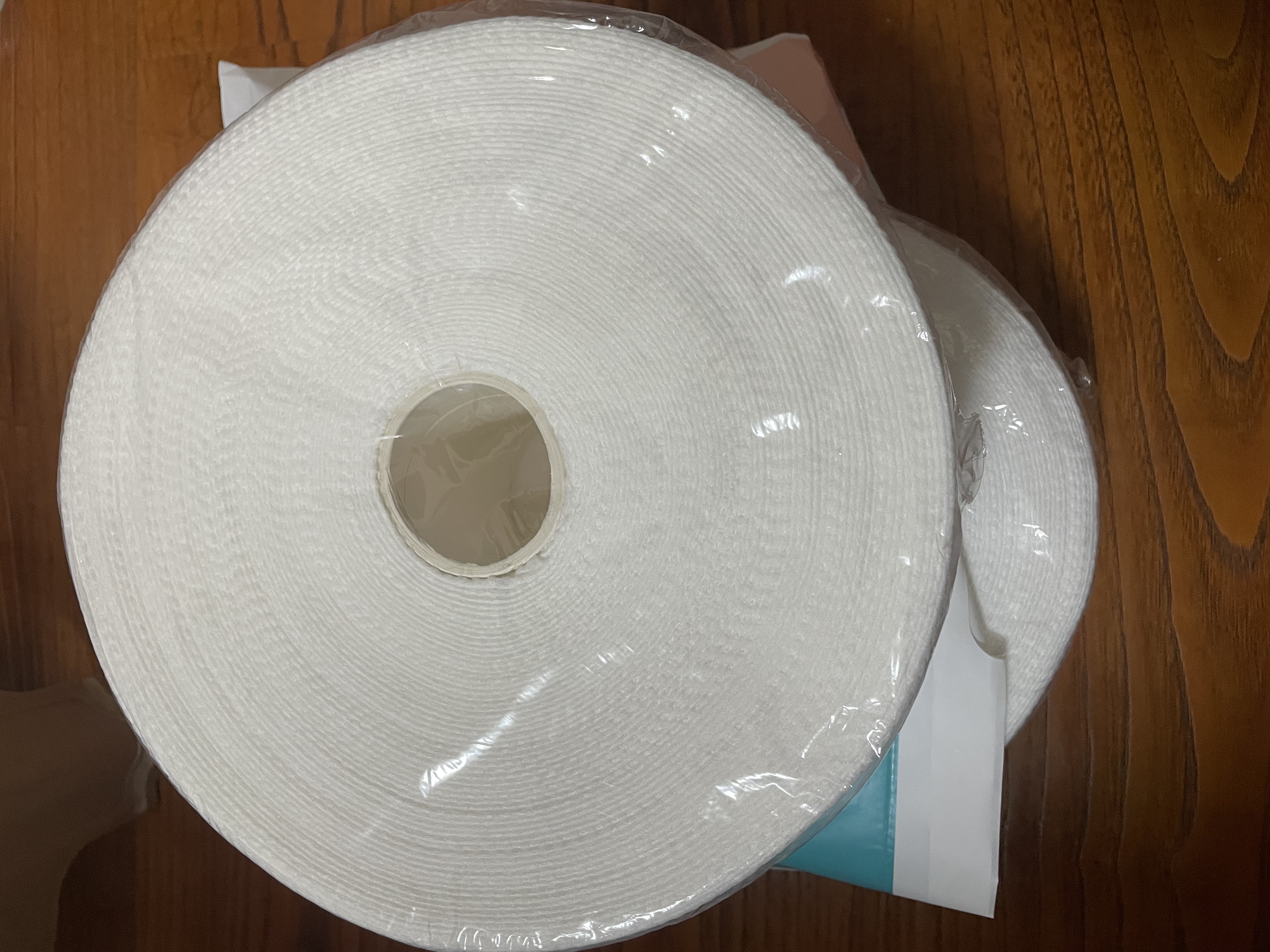 妮丽雅一次性超大卷洗脸巾纯棉抽取式加大加厚美容院专用棉柔化妆棉湿巾 厚款 5卷 超大卷600g洗脸巾 实拍图