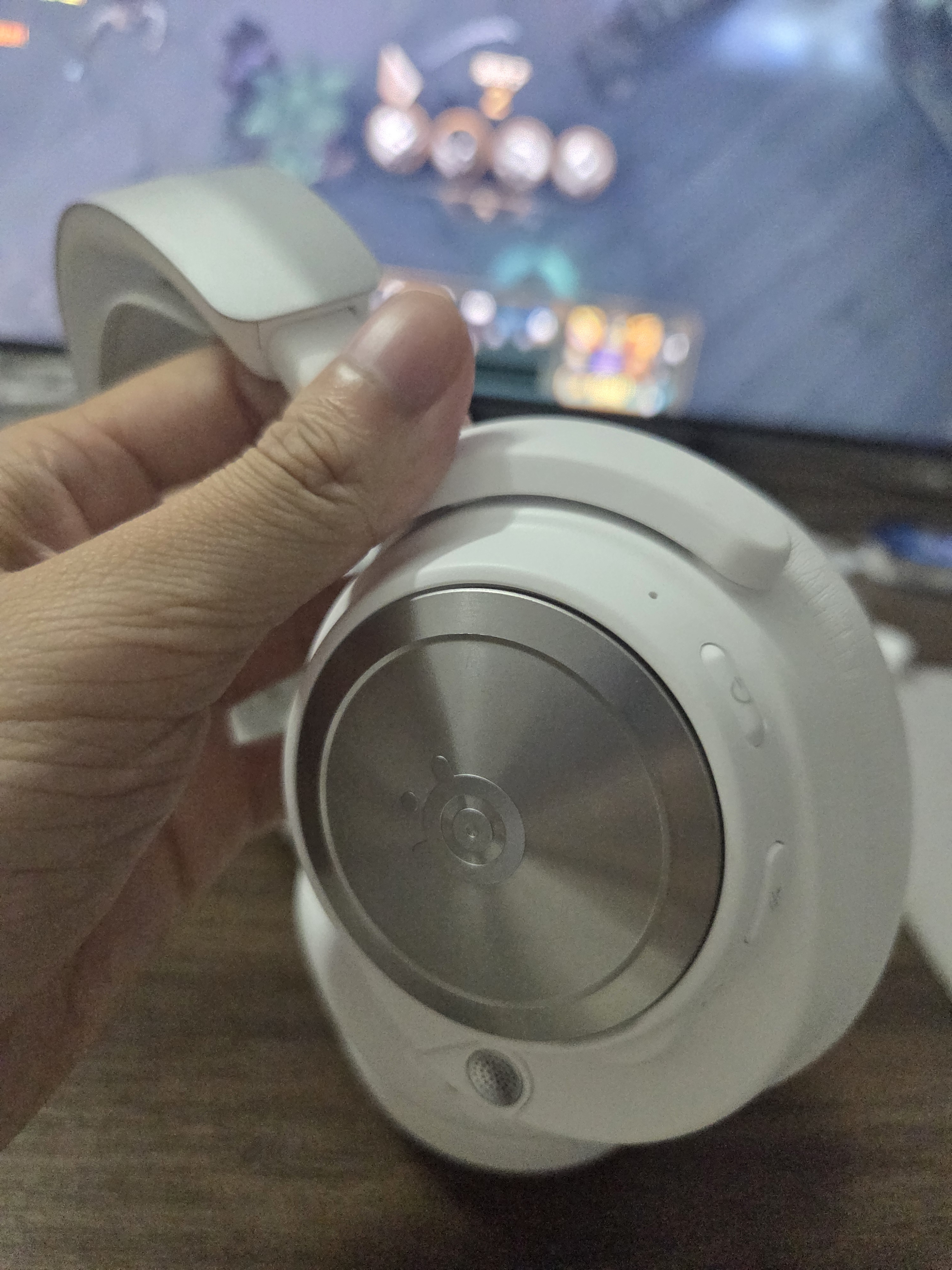 赛睿（SteelSeries）【Faker冠军同款】寒冰新星Arctis Nova Pro Wireless白电竞头戴式无线游戏台式四模耳机ANC环保装 实拍图