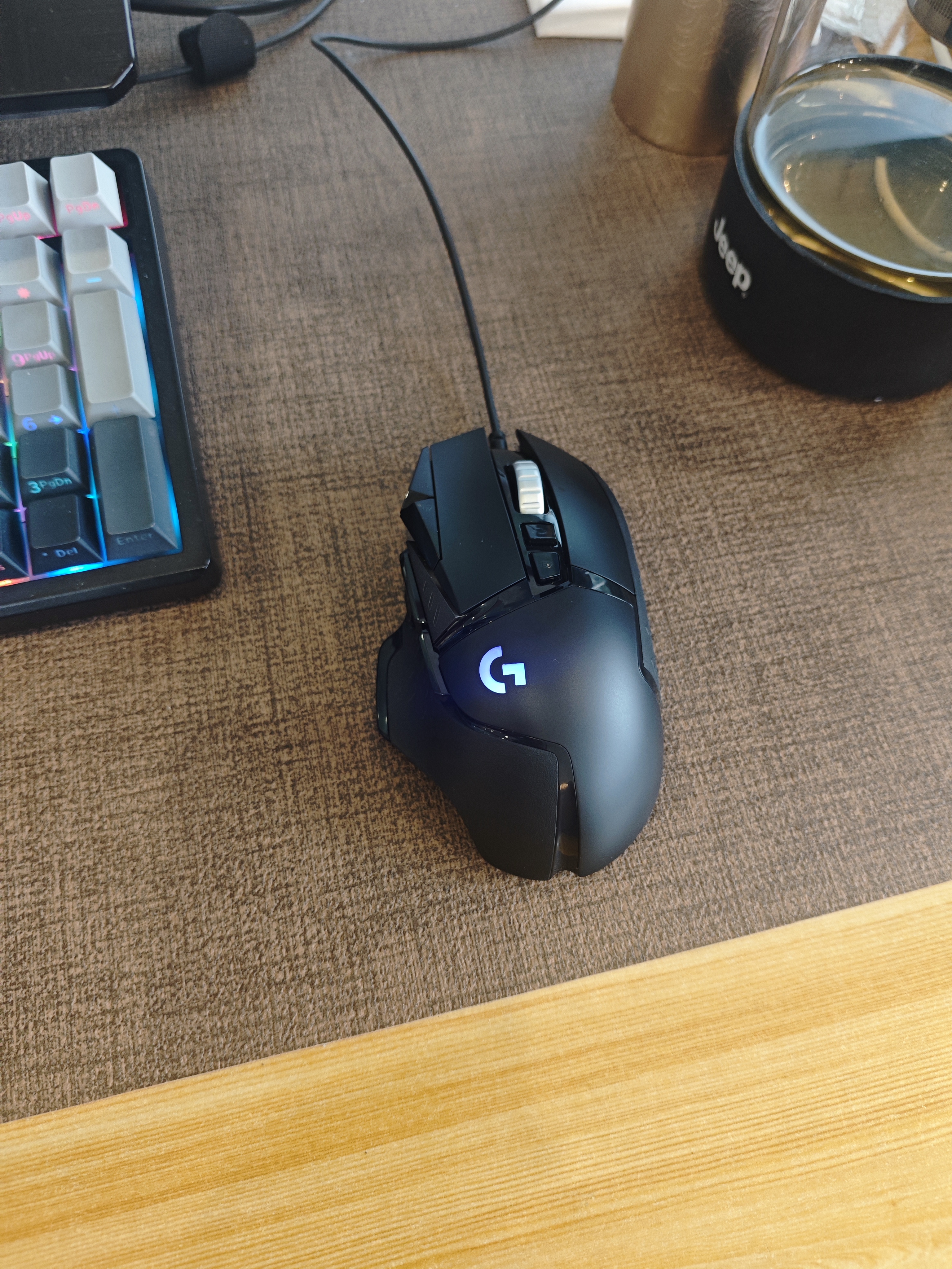 罗技（G） G502 HERO主宰者 有线鼠标 游戏鼠标  g502hero  可配重HERO引擎 礼盒送男友 RGB炫彩灯光 G502HERO+鼠标垫 实拍图