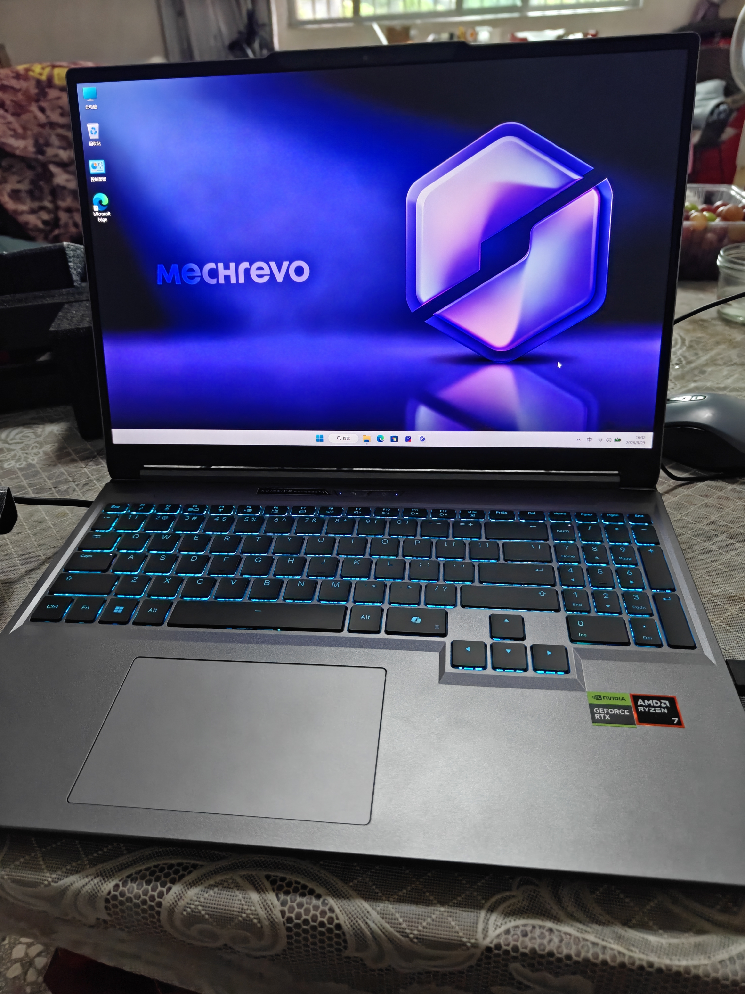 机械革命蛟龙16Pro 2026新款 旗舰满血RTX5070/5060锐龙【补贴15%】16英寸电竞设计游戏本学生笔记本电脑 【爆款热卖】R7 H 255/5050/16G+1T /180Hz/灰 实拍图