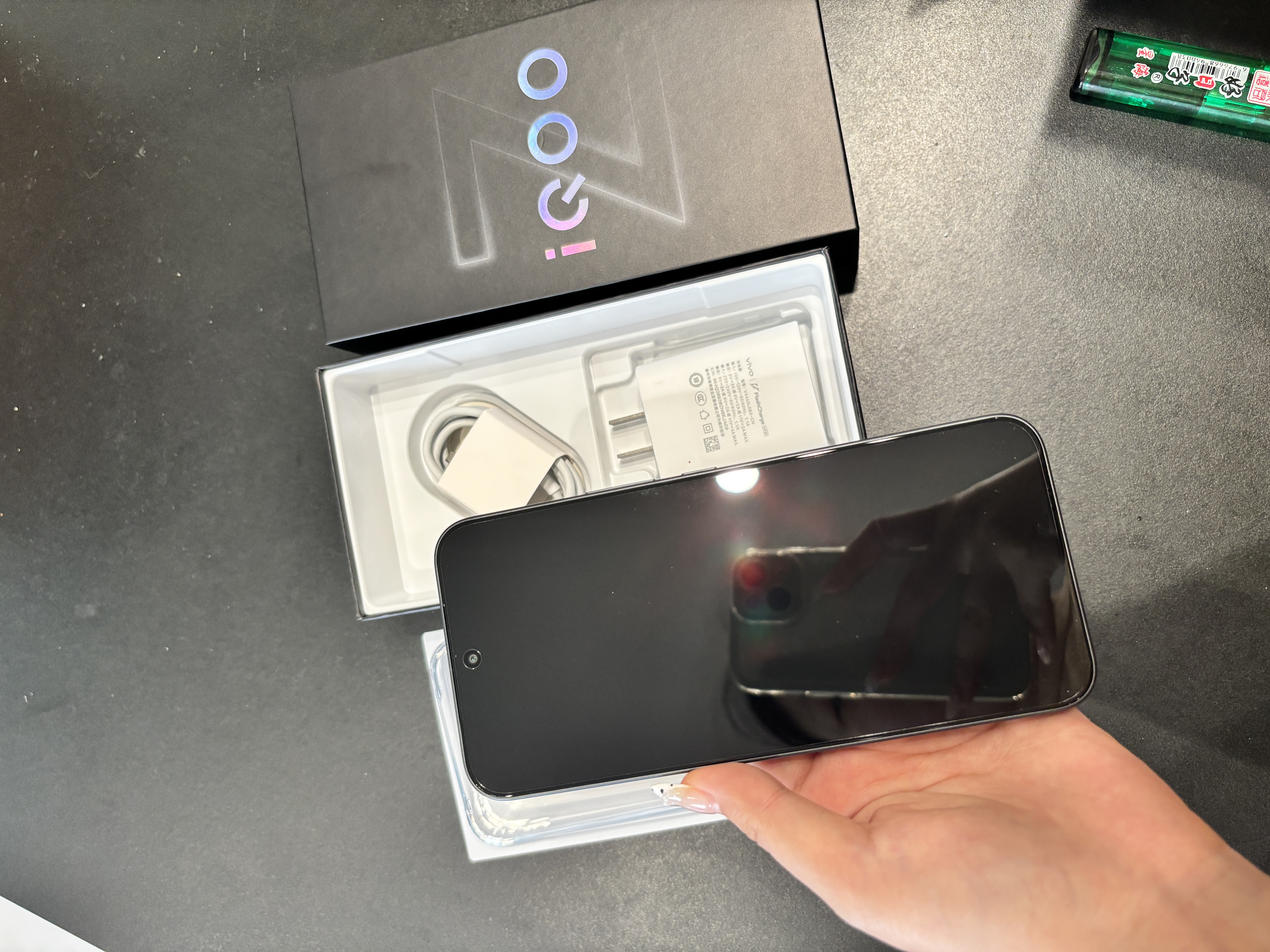vivoiQOO Z11S 8GB+128GB墨岩黑 10000mAh蓝海电池 144Hz护眼电竞屏 天玑7500满血版 游戏手机iqooz11s 实拍图