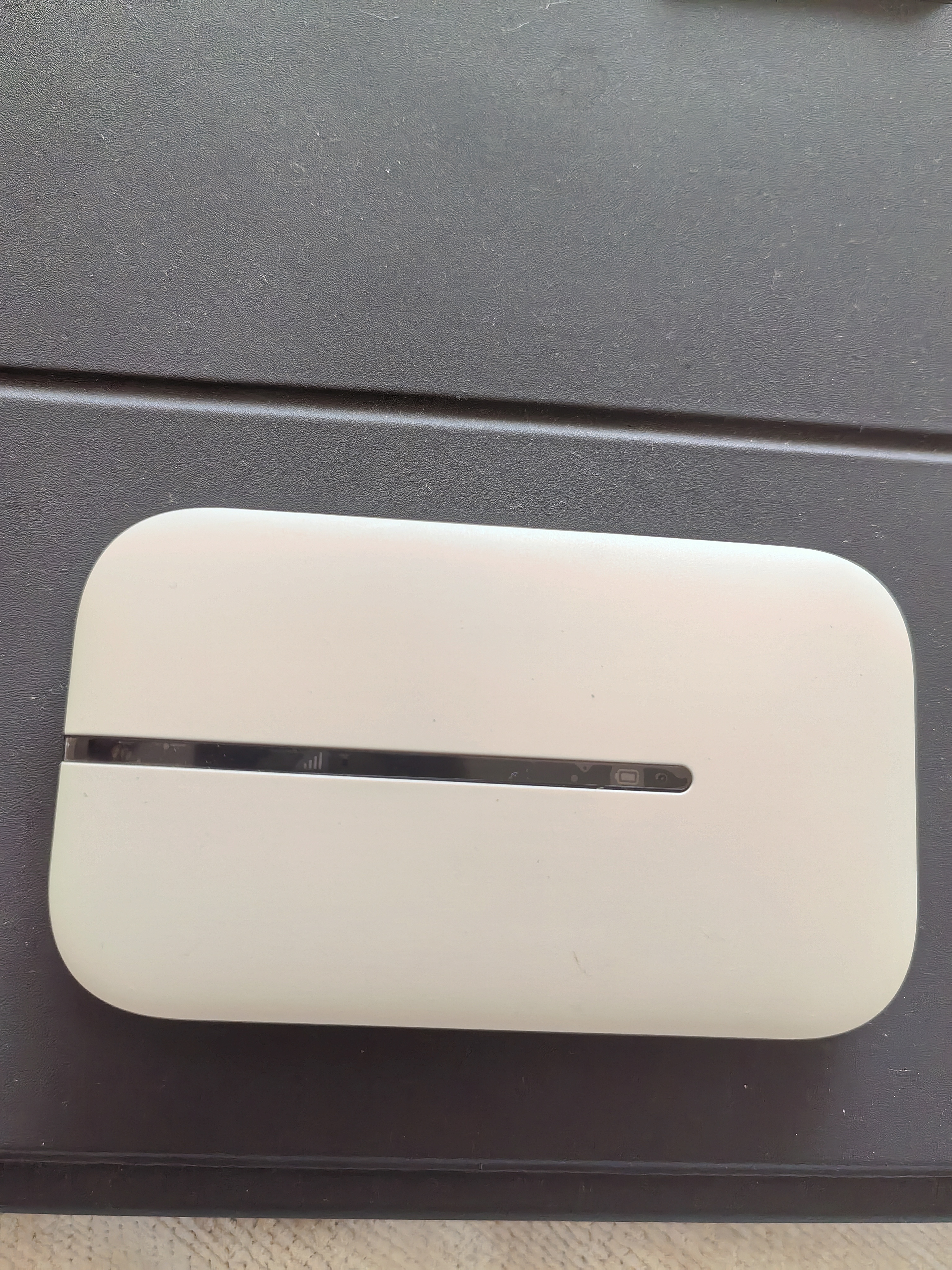 华为鸿蒙智选随身wifi6可移动无线免插卡随行车载上网宝支持5G/4G设备全国通用流量2026款 MT33 26款顶配白【三网切换】3000毫安大电池 送1500G体验流量丨不限速不虚标 实拍图