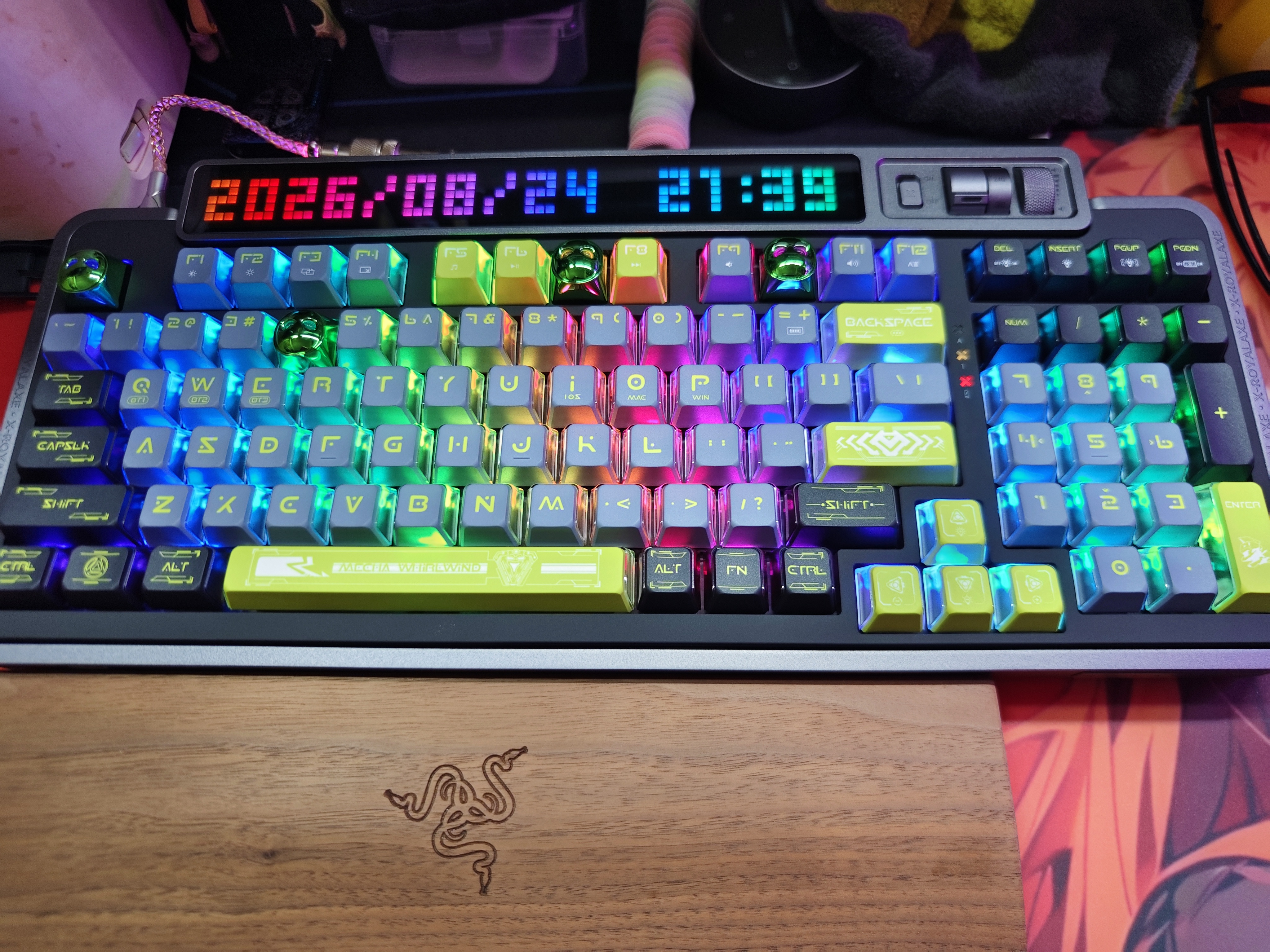 御斧（Royal Axe）XL98有线无线蓝牙三模客制化机械键盘RGB游戏键盘 碳纤维定位板LED点阵屏TTC巨人之心轴 炼金男爵  实拍图