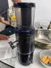 摩飞电器（Morphyrichards）榨汁机家用渣汁分离原汁机便携式炸果汁机迷你小型压榨水果蔬菜全自动榨汁杯送礼物推荐MR9901 【高出汁率/免滤直饮】轻奢蓝 实拍图