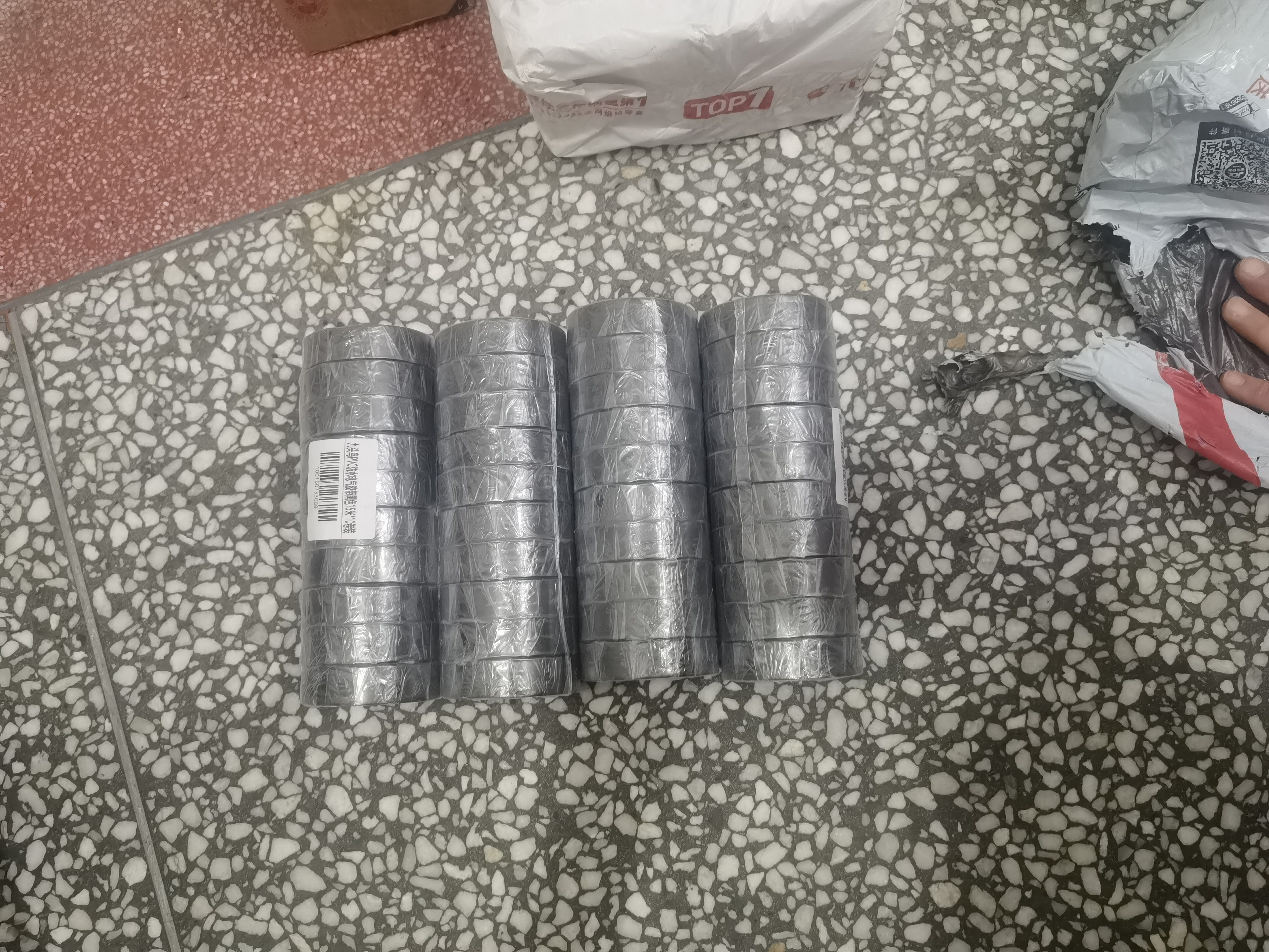 九头鸟电工绝缘胶带PVC防水电气胶布黑色15米*10卷装【下单即送美工刀】 实拍图