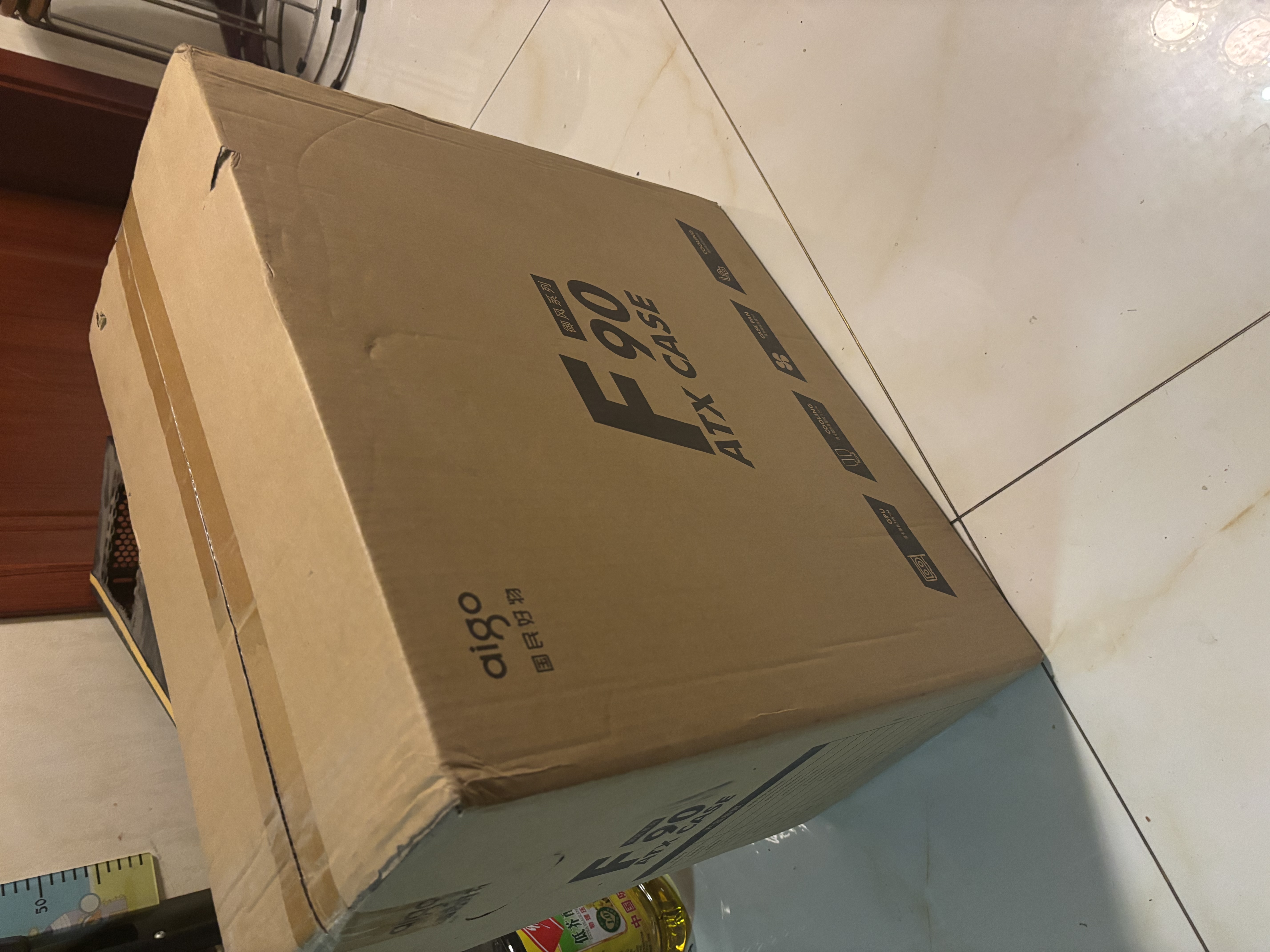 爱国者（aigo）御风F90 白色 台式机电脑主机箱 ATX主板/散热风道机箱/支持顶部360水冷 实拍图