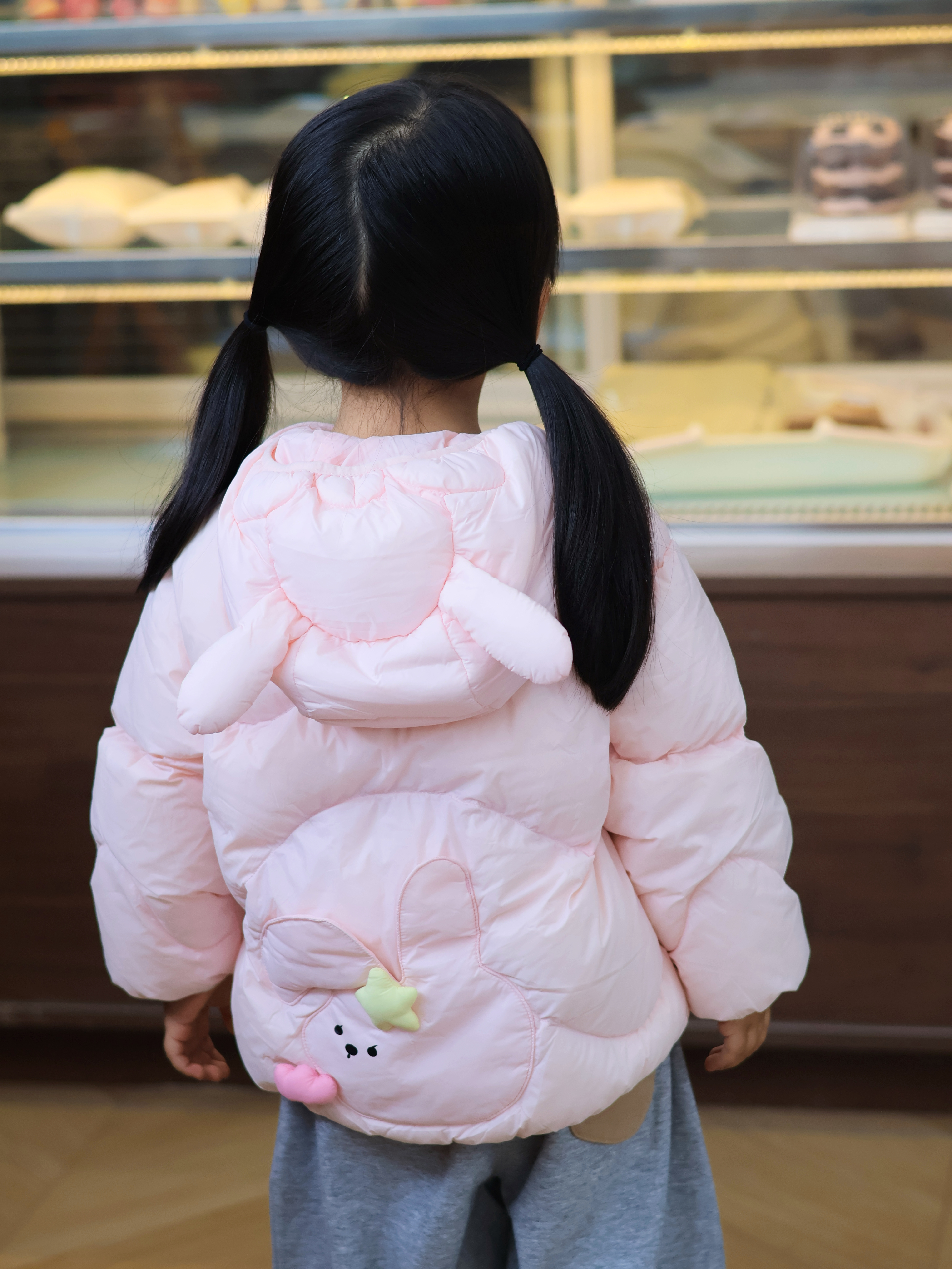 巴拉巴拉童装儿童羽绒服男童2026新款保暖女童外套宝宝婴儿上衣轻薄连帽萌 蜜桃软萌小兔-白鸭绒 适穿温度0-15℃ 100 充绒量39g 实拍图