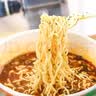 康师傅 方便面 大食桶香辣牛肉桶面143g*12 泡面整箱速食 方便食品 实拍图