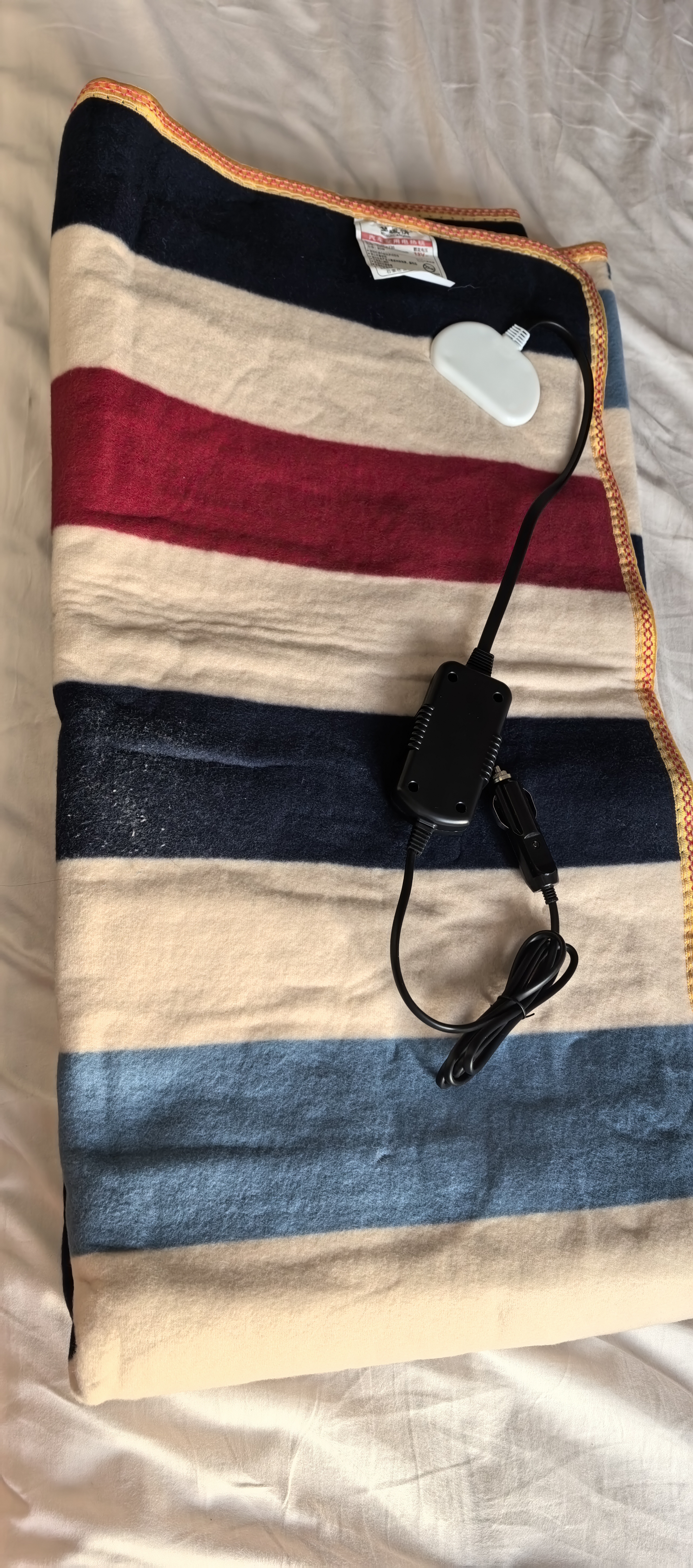 晋御滋车载电热毯12V24v电褥子大货车卧铺加热垫子轿车SUV房车冬季用品 【3档标准款】加厚毛毯面料 12V-150*120cm 实拍图