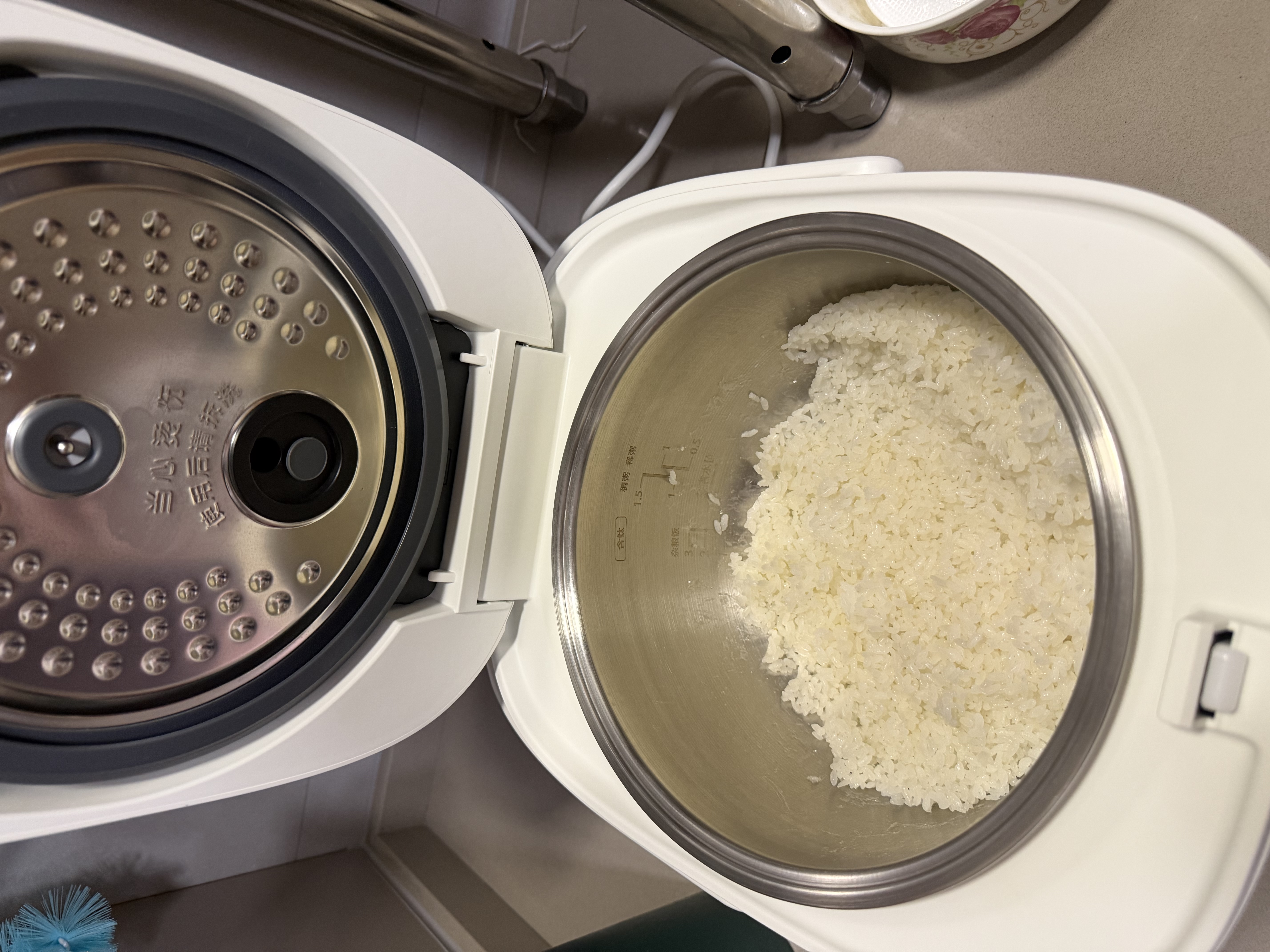 东芝（TOSHIBA）【国家补贴】白珍珠青春版电饭煲0涂层钛内胆凝露不粘家用4-5人无涂层电饭锅4升 RC-15DOXC 实拍图