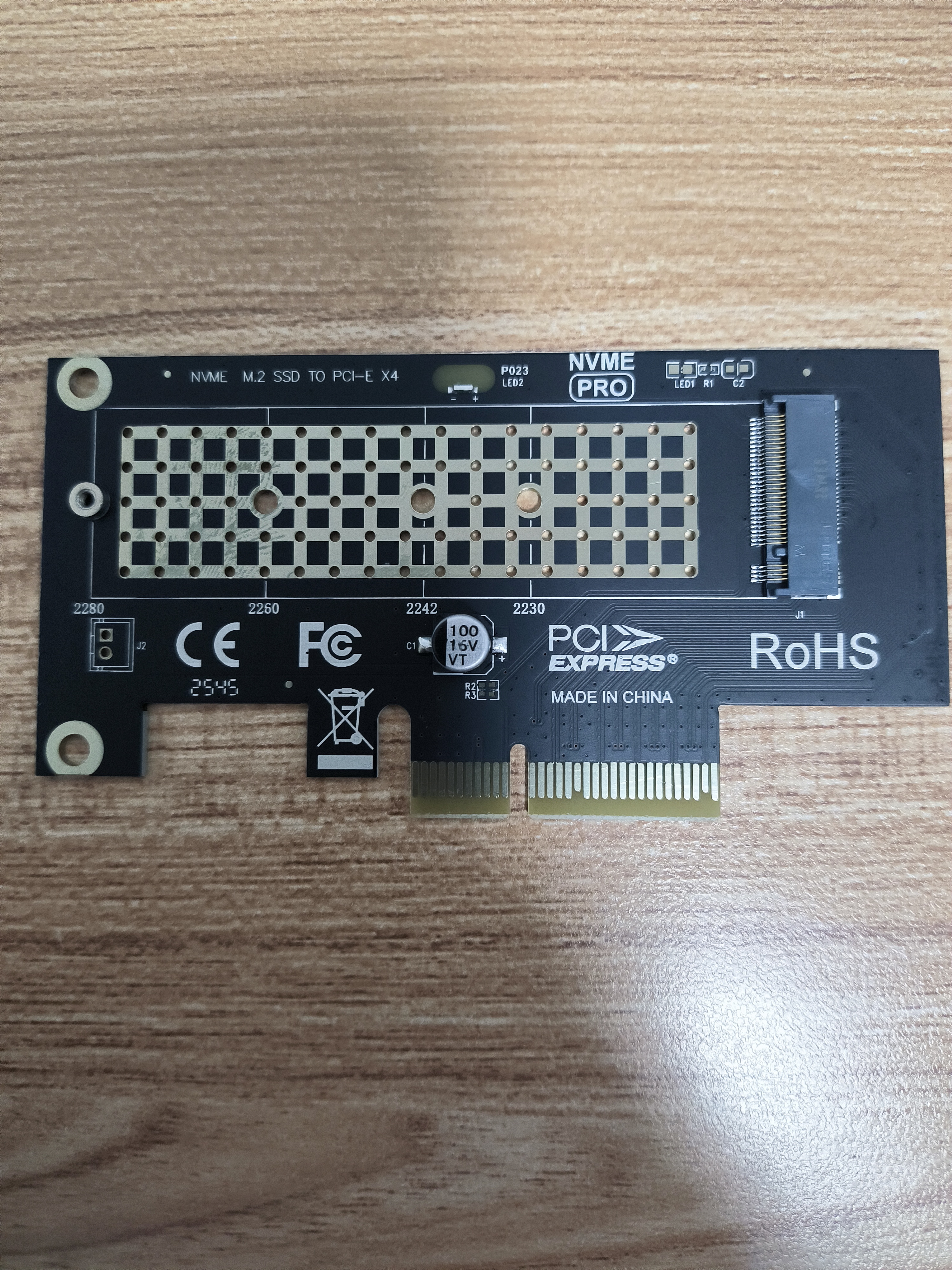 佳翼（JEYI）PCIe转M.2转接卡 NVMe扩展卡 64Gbps X4/X8/X16兼容PCIe 4.0/3.0/2.0 SSD固态硬盘扩展卡 实拍图