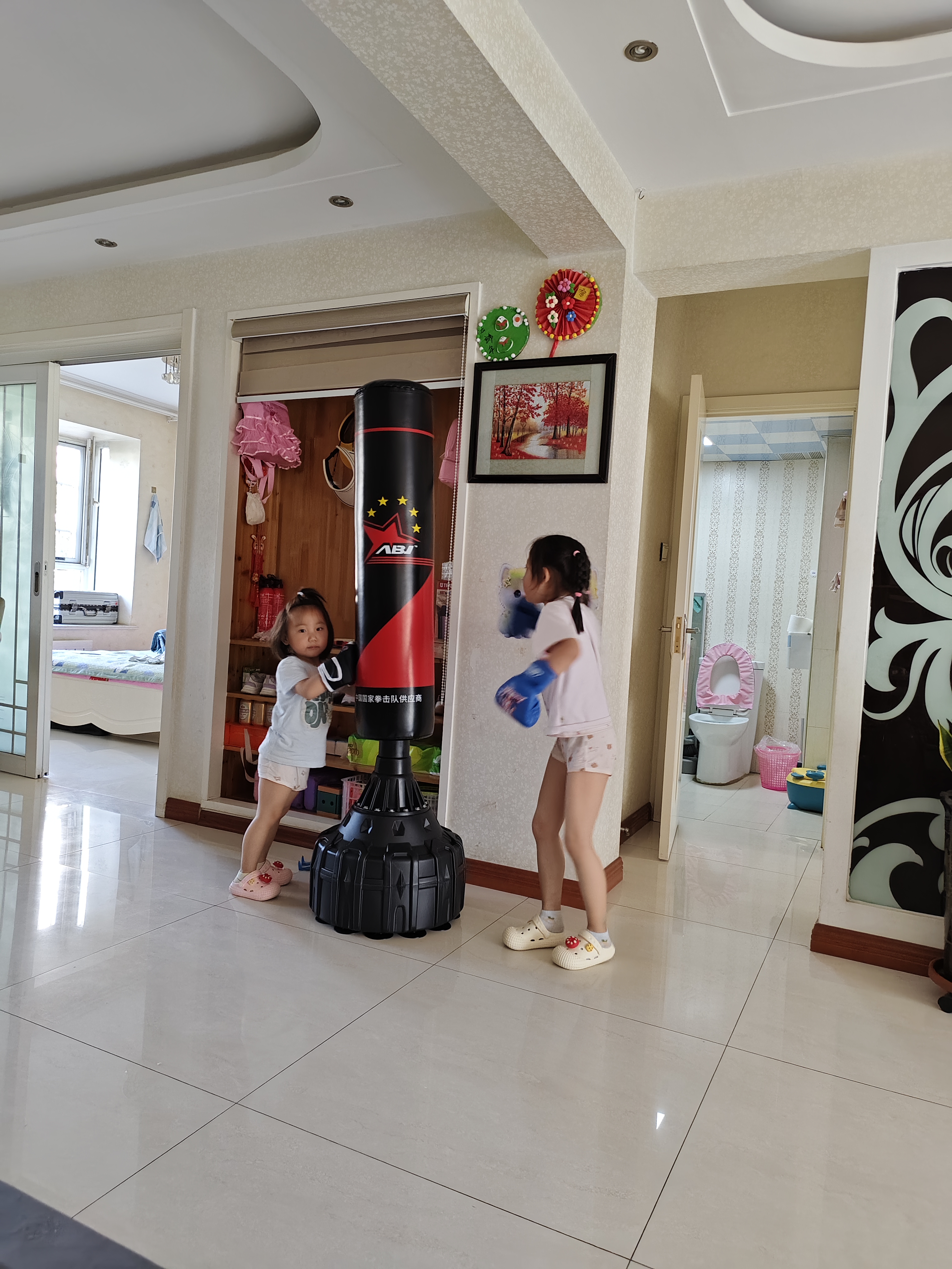 爱倍健（AIBEIJIAN）拳击沙袋散打立式家用成人拳击沙包不倒翁儿童跆拳道拳击训练器材 1.7米胜利五星【双层加厚钻石桶】 实拍图
