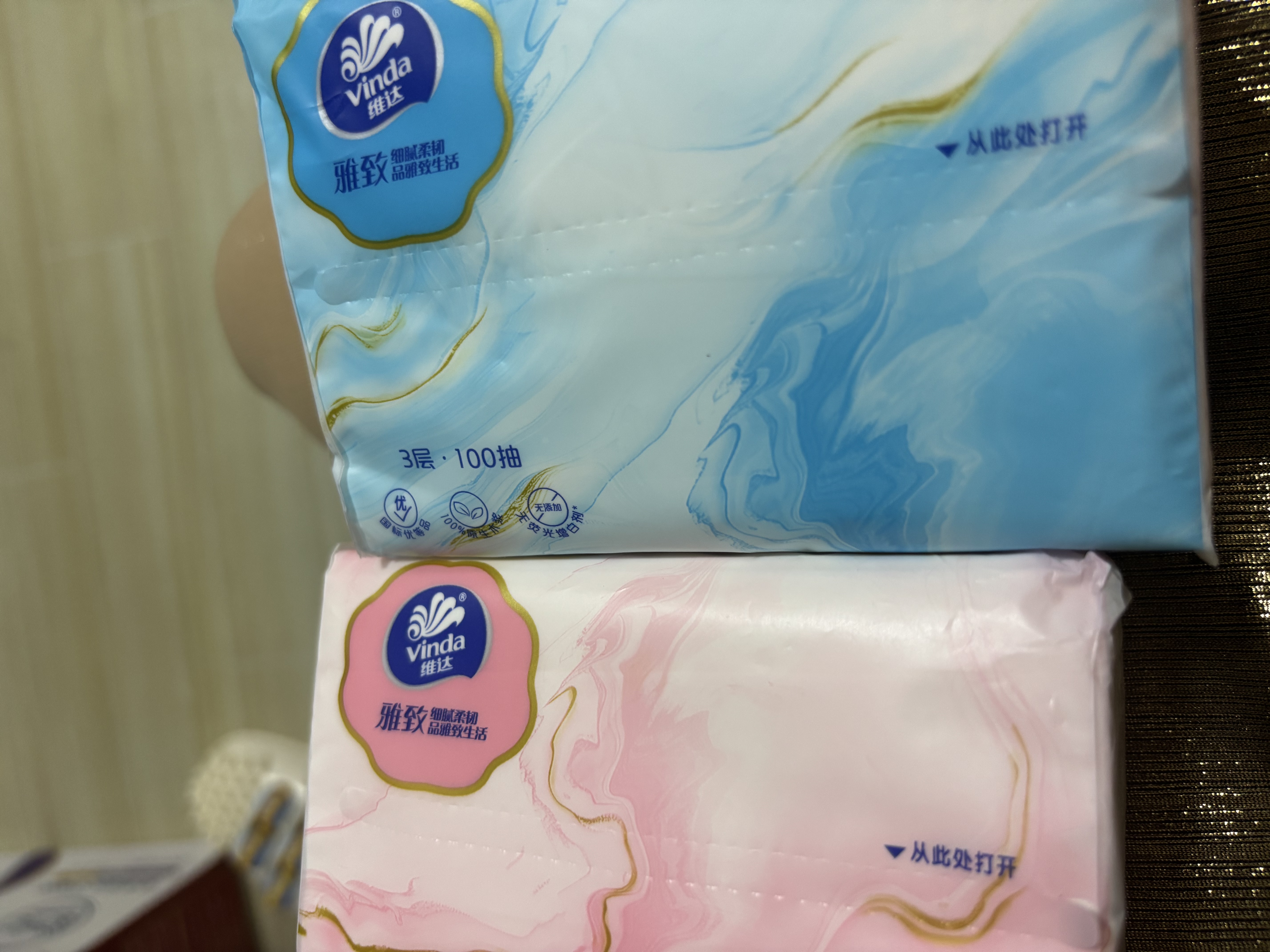 维达（Vinda）抽纸 纸巾3层加厚软抽 餐巾纸擦手纸家用卫生纸 【商超品质 100%原生木浆】 3层 300张*8包 实拍图