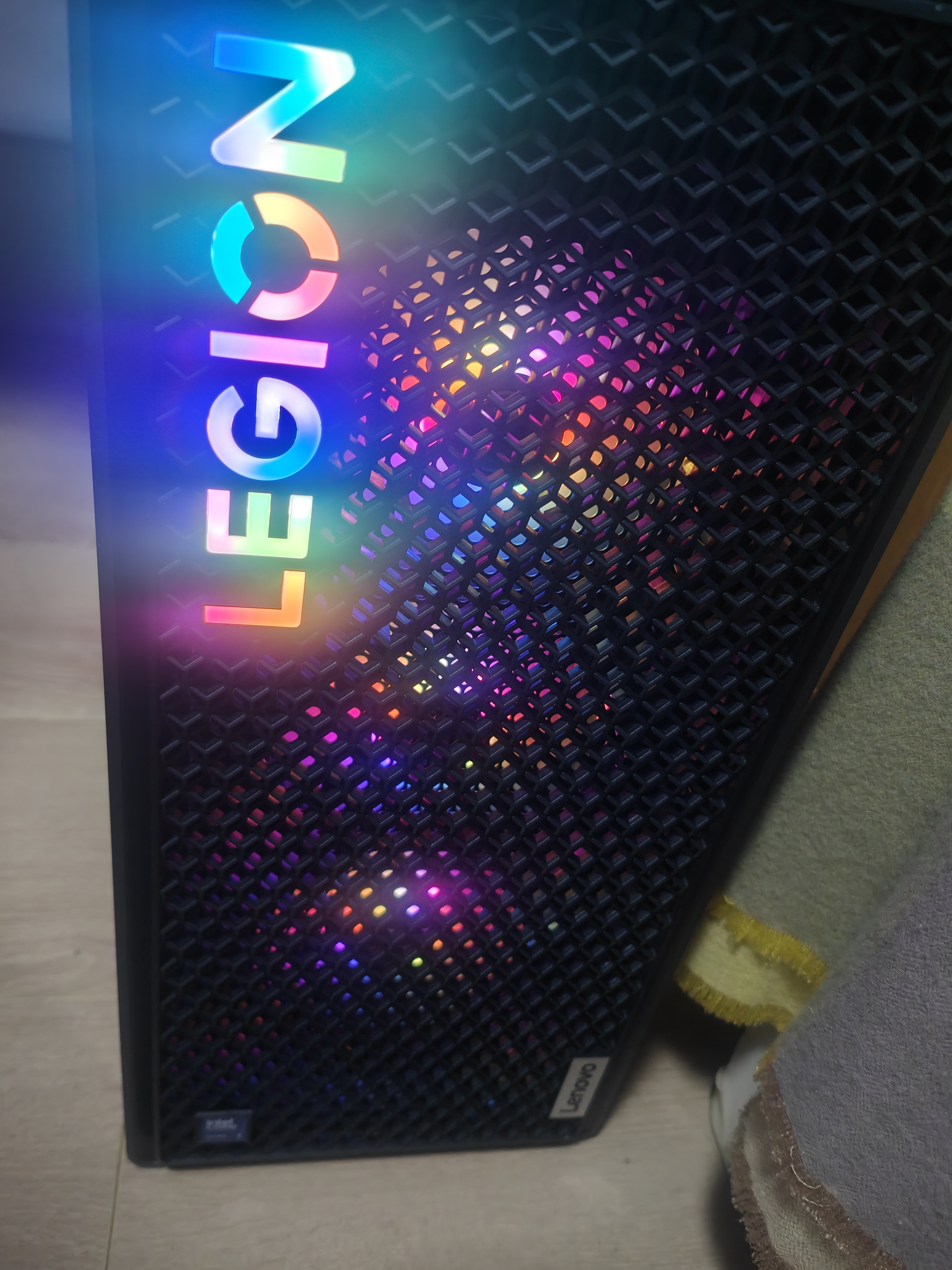 联想（Lenovo）拯救者刃9000K游戏主机台式电脑(U9-285K RTX5090DV2 24G显卡 64G DDR5 2T SSD水冷)影之刃零 晒单实拍图