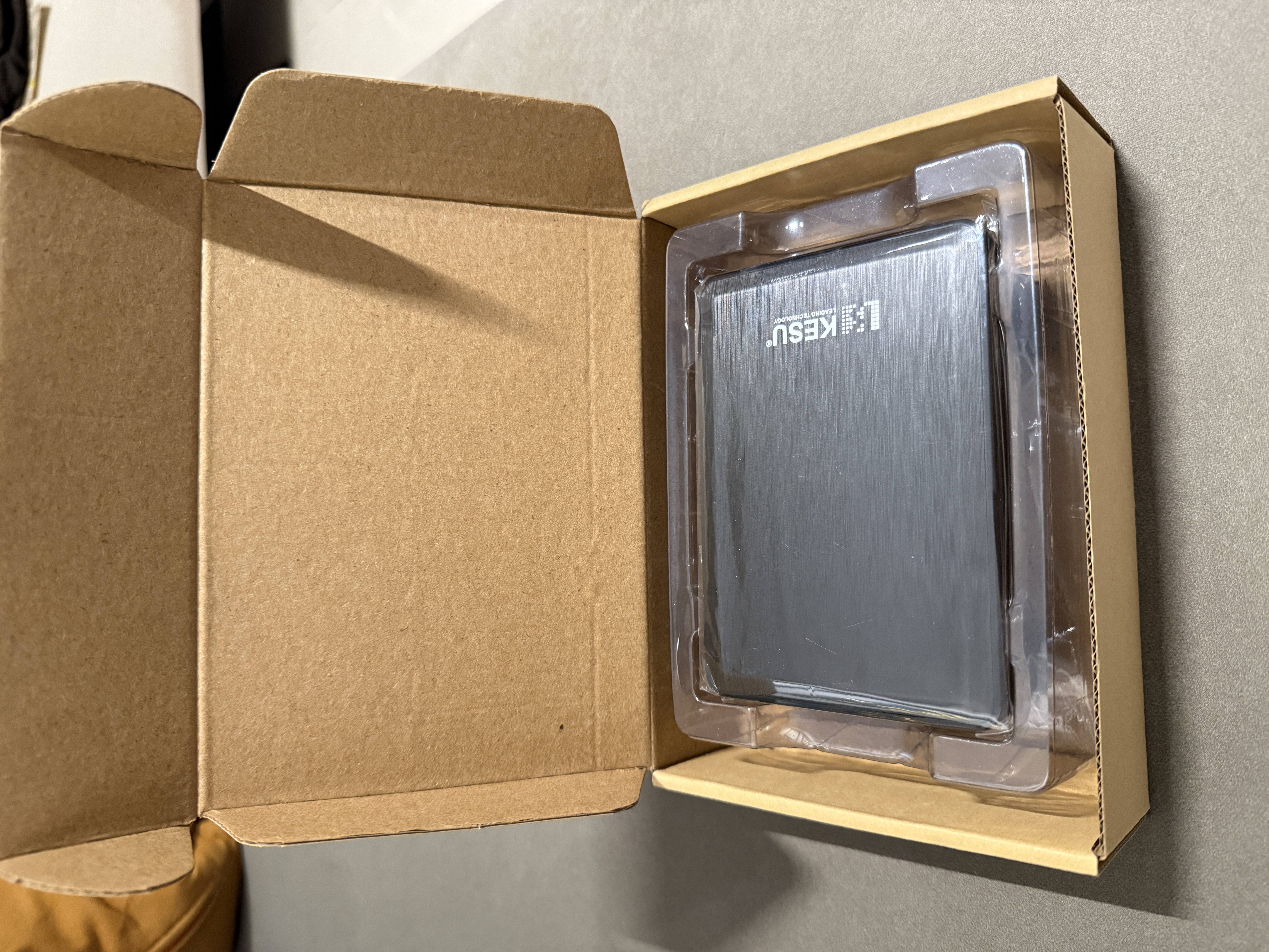 科硕（KESU） 移动硬盘大容量USB3.0 安全加密高速外接机械硬盘 大U盘 时尚黑+硅胶套 1TB -双盘备份（性价比推荐） 实拍图