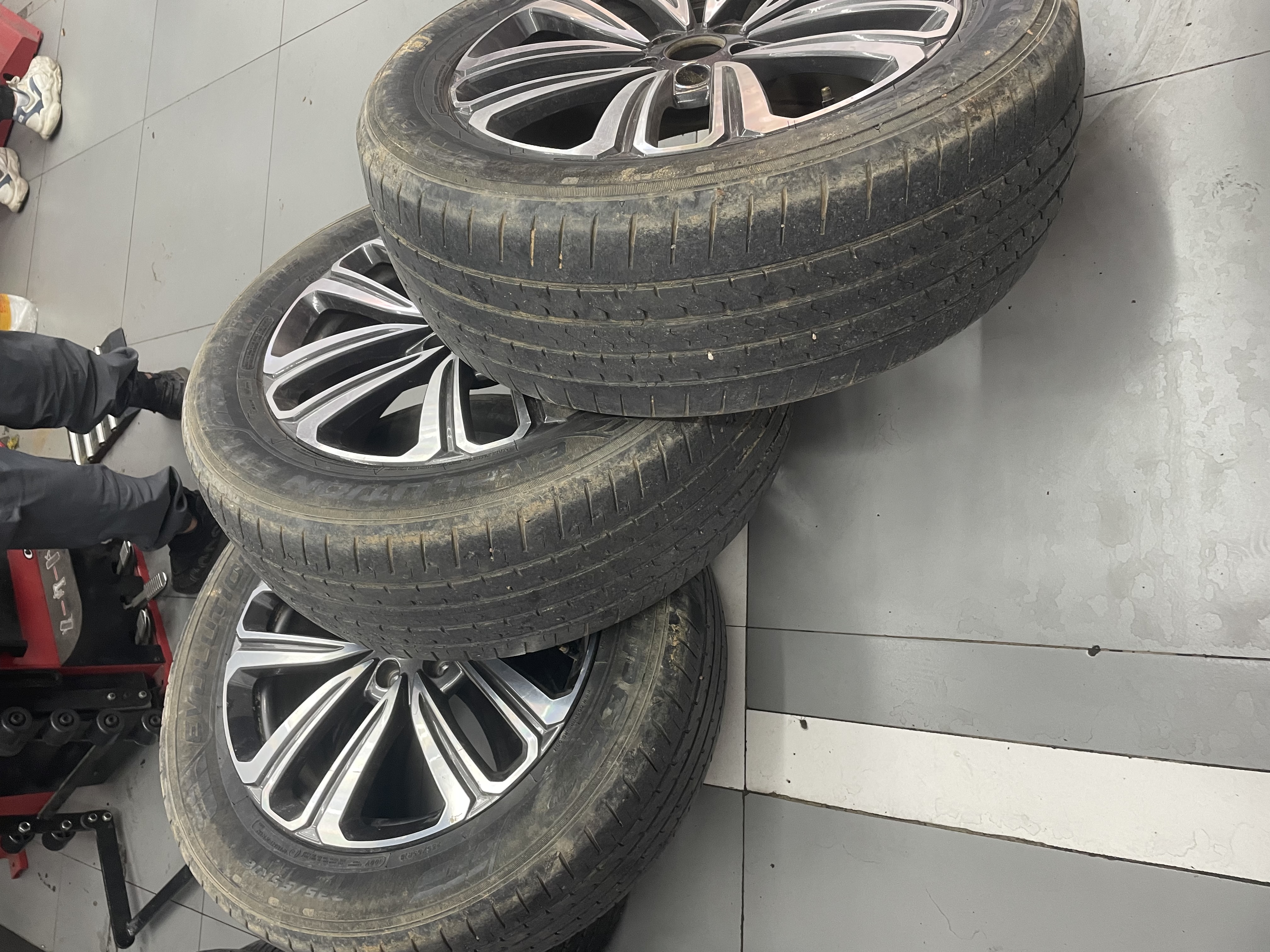 马牌（Continental）汽车轮胎 235/55R18 100V FR UC6 SUV 原配别克昂科威 实拍图