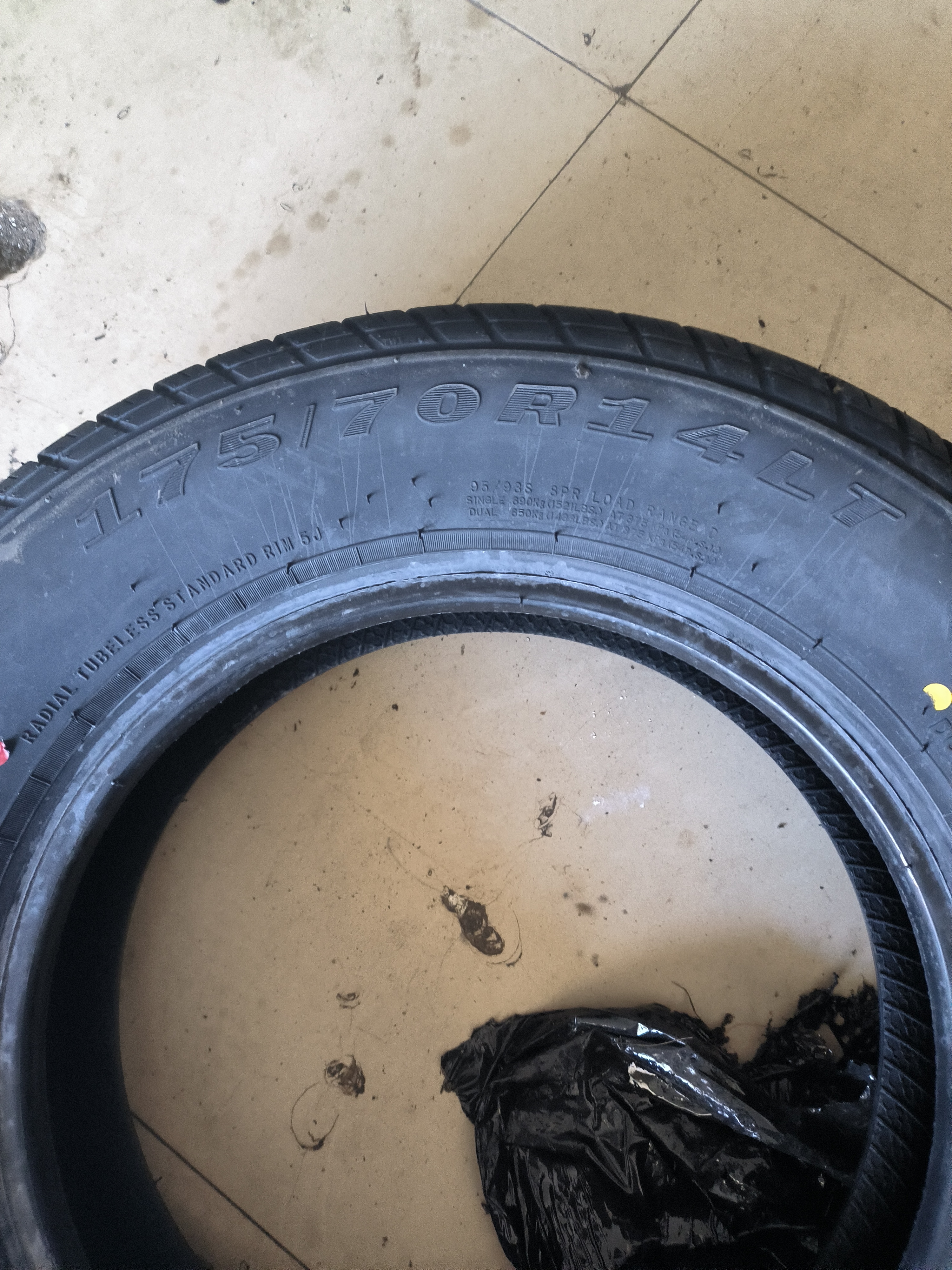 玲珑轮胎 全新货车轮胎 加厚载重胎 175/70R14LT/C 95/93S LMA16 实拍图