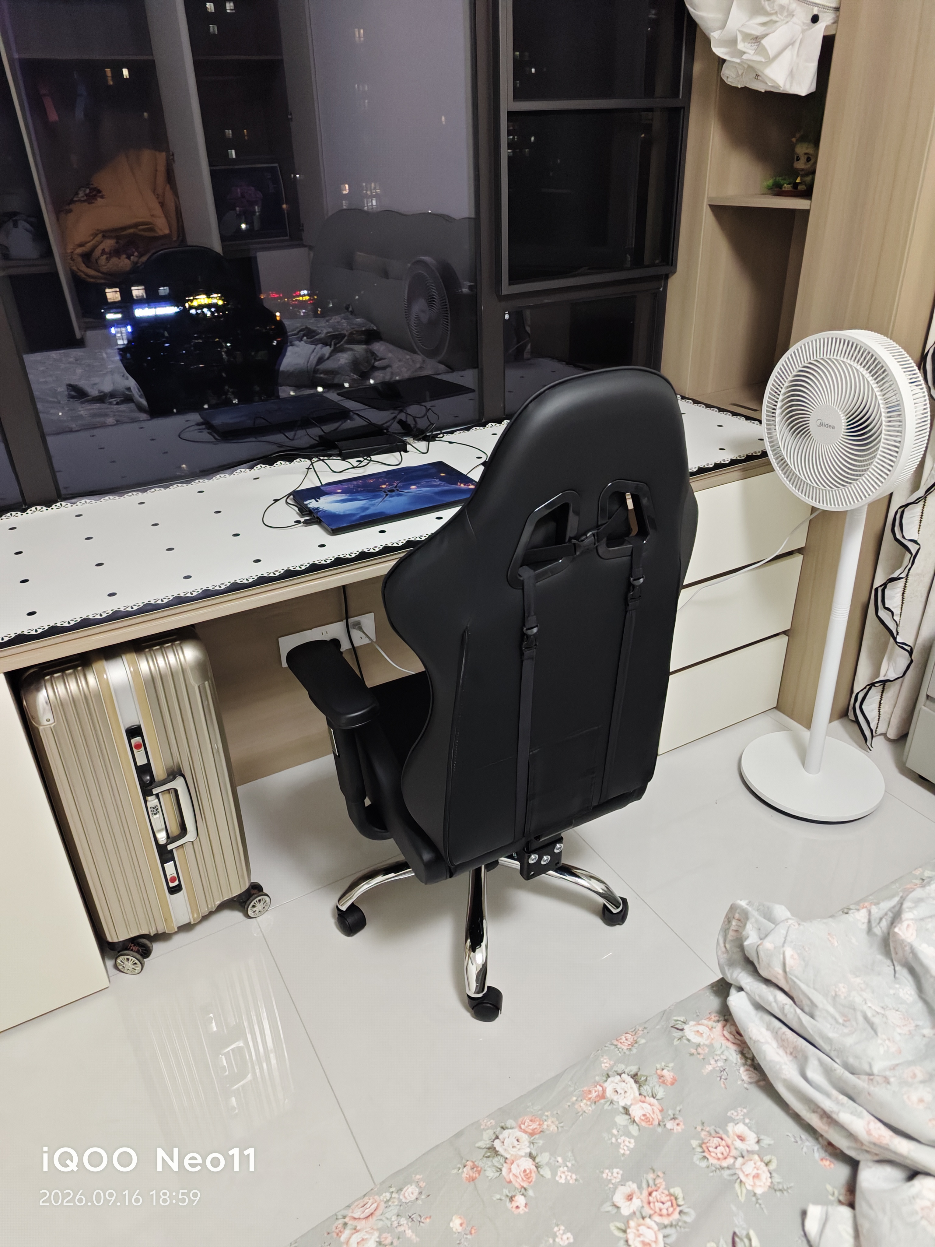南皇电竞椅游戏椅子电脑椅人体工学椅可躺久坐舒服力学椅宿舍休闲办公 5代按摩款-6D扶手-纳帕夜黑-4级气杆-155° 155-180度(含) 可旋转可升降扶手 -铝金脚 实拍图