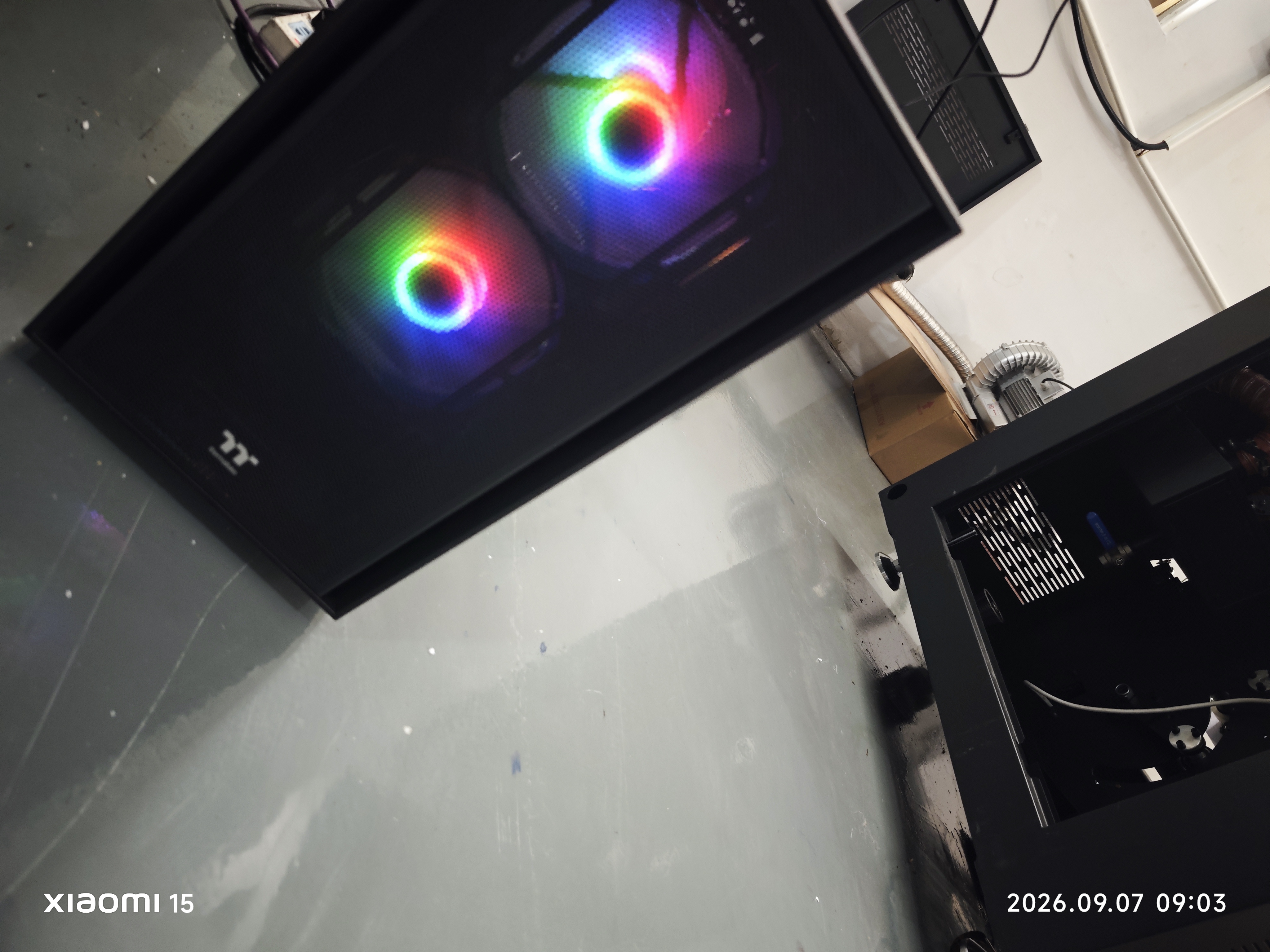 Thermaltake（Tt）启航者F4 机箱电源套装台式机电脑主机（含500W电源/支持MATX主板/钢化玻璃侧透/背线） 实拍图