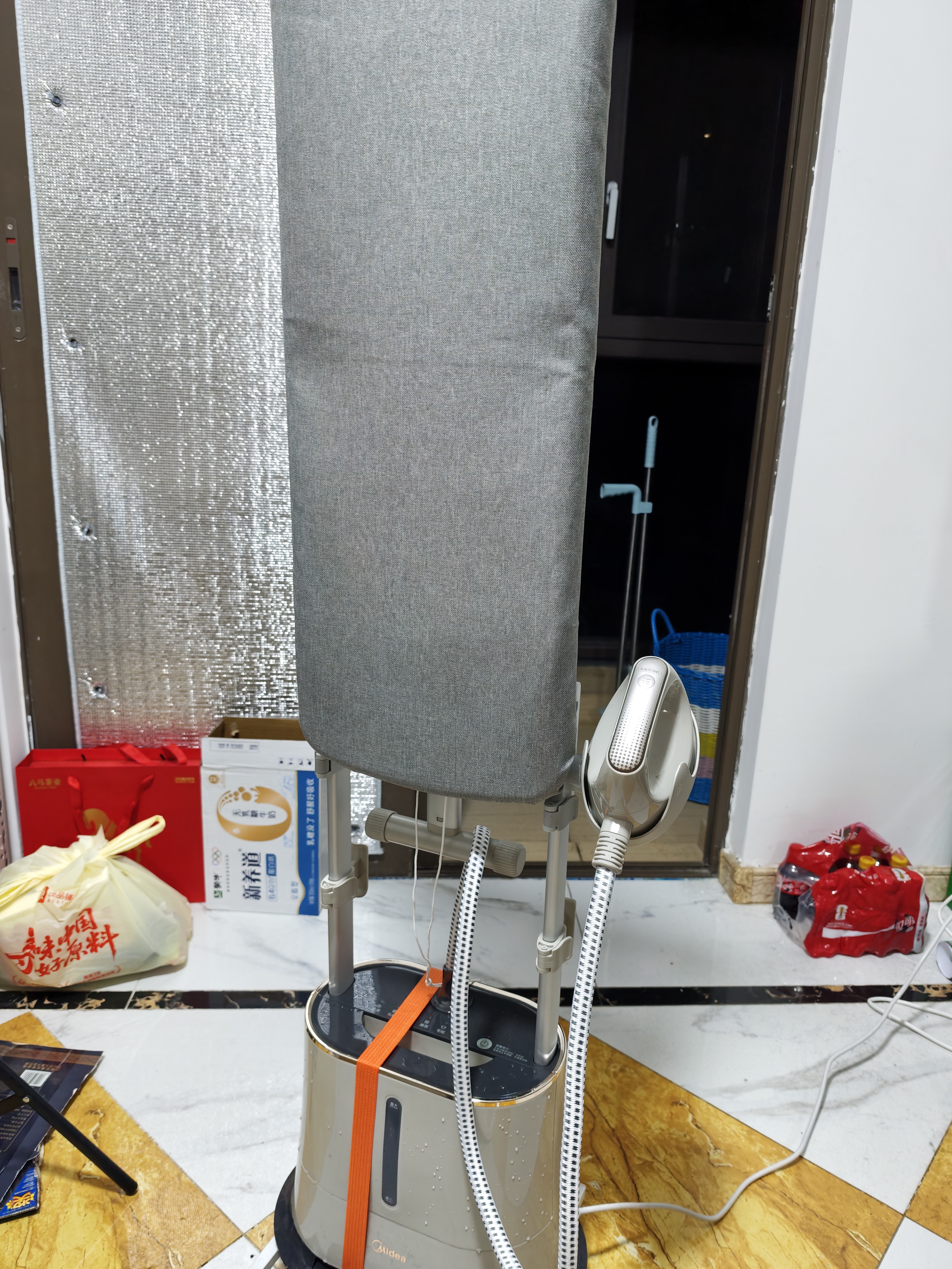 美的（Midea）【有钛高定护理5.0】立式挂烫机/熨烫机44g/min大蒸汽一体平烫高定服装店无损护理YGD40N1 实拍图