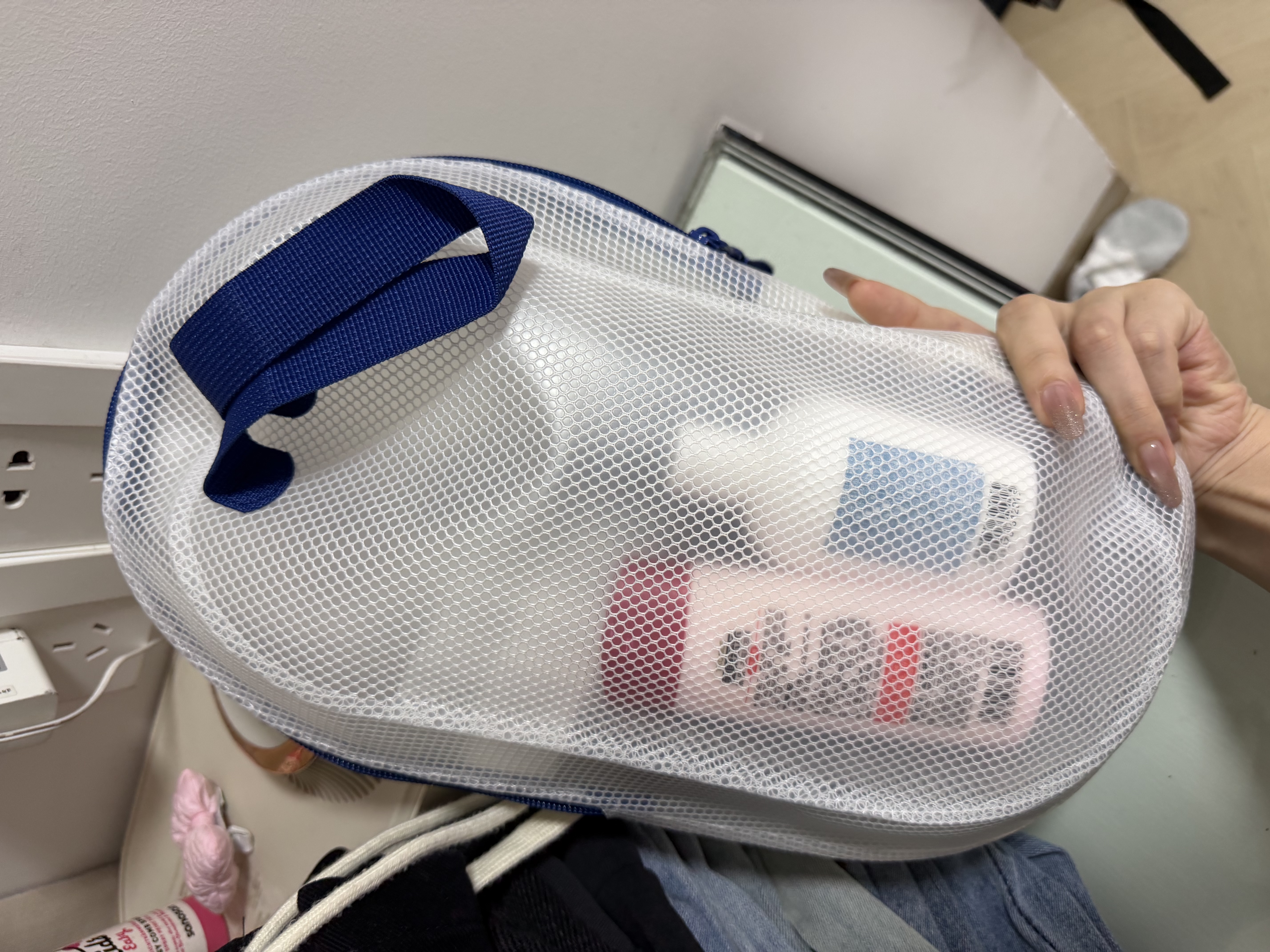 迪卡侬游泳健身洗漱包男女沙滩包防水透明手提小包海边防水袋6L 2398071 实拍图