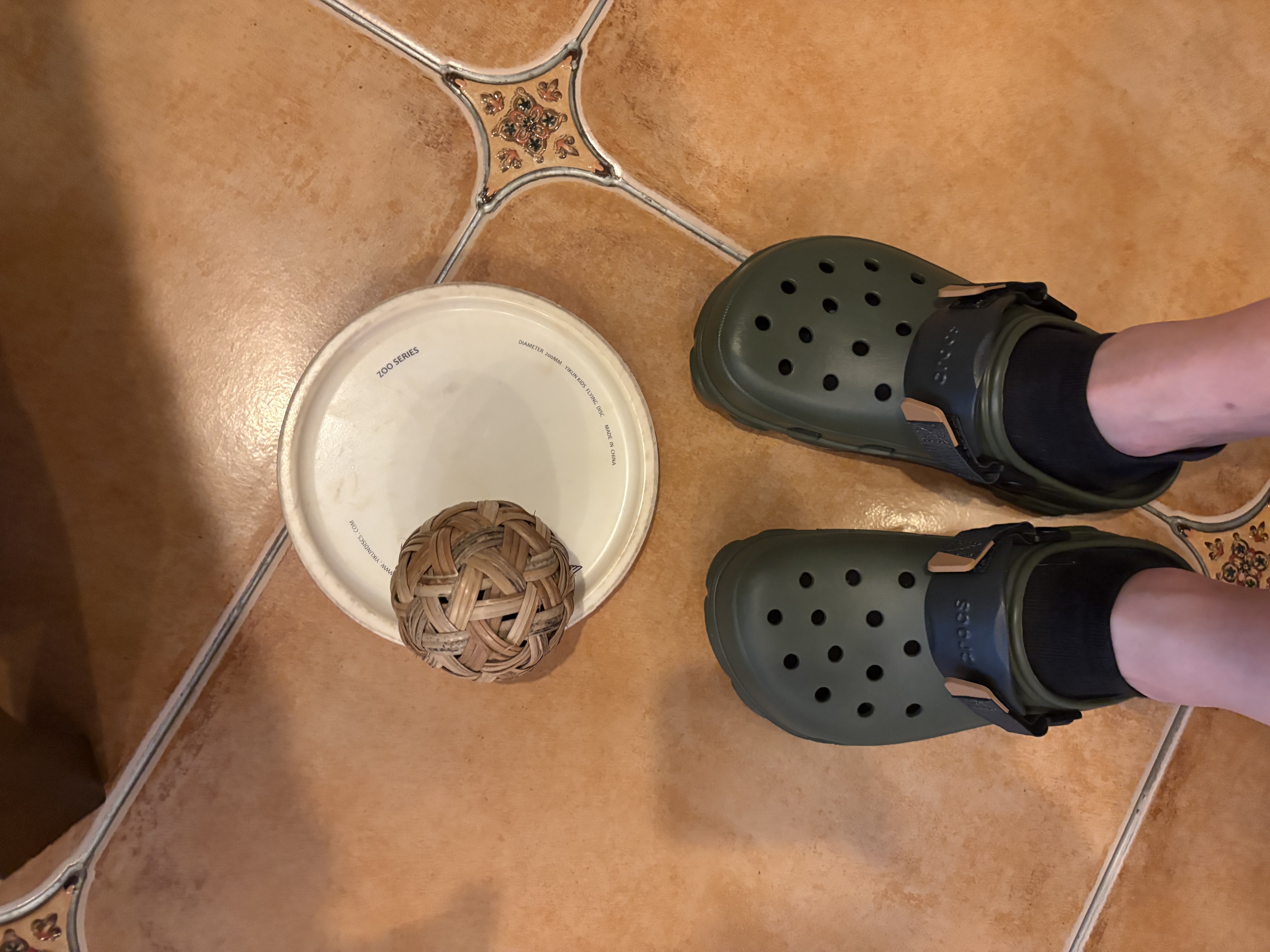 卡骆驰（CROCS）经典特林洞洞鞋|206340 军绿色-309   41 /42(260mm)   实拍图
