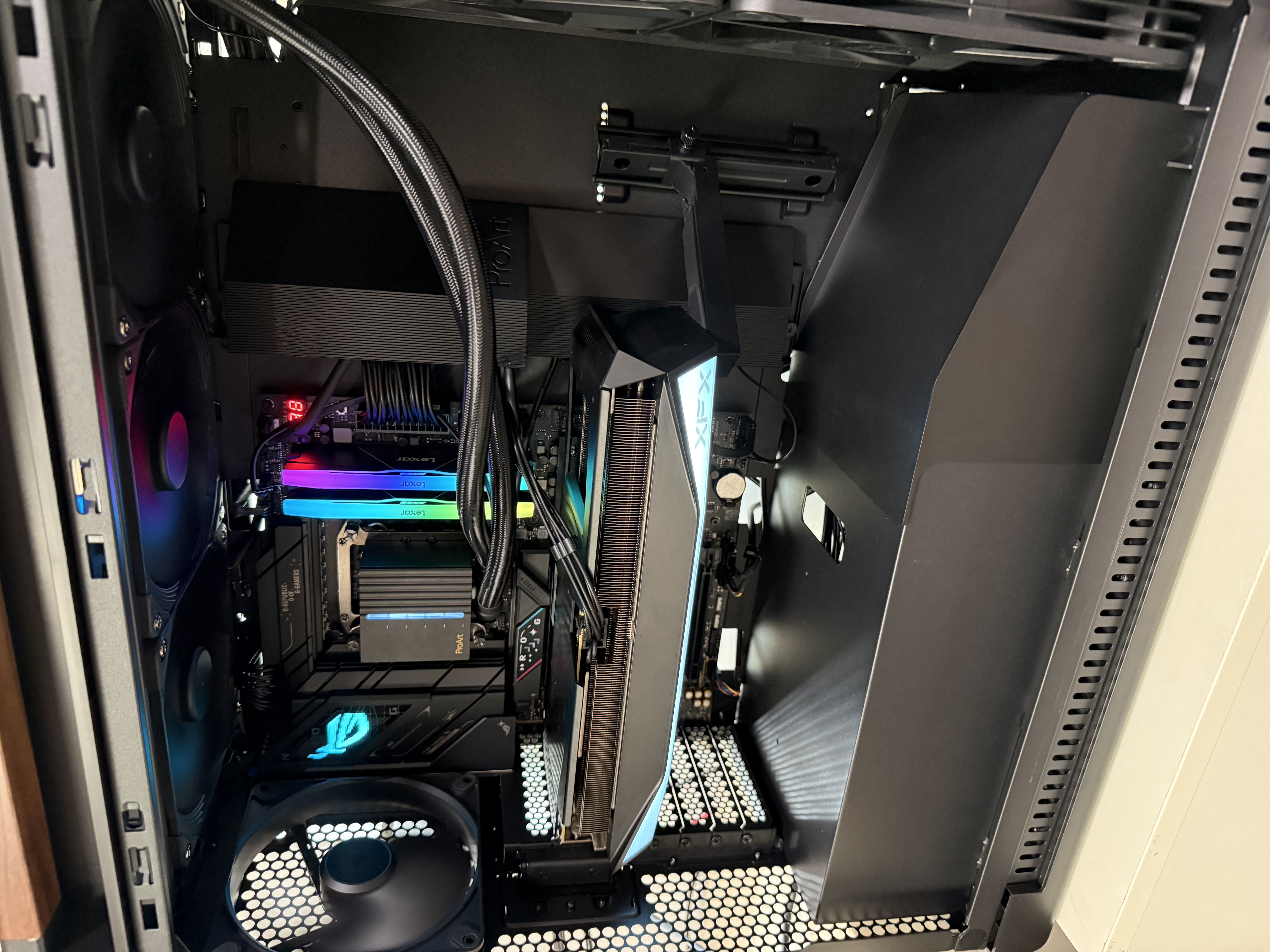 美商海盗船RM750x 750W电源 ATX3.1/PCIe 5.1/16pin电源线/全模组/金牌效率/低噪音 实拍图