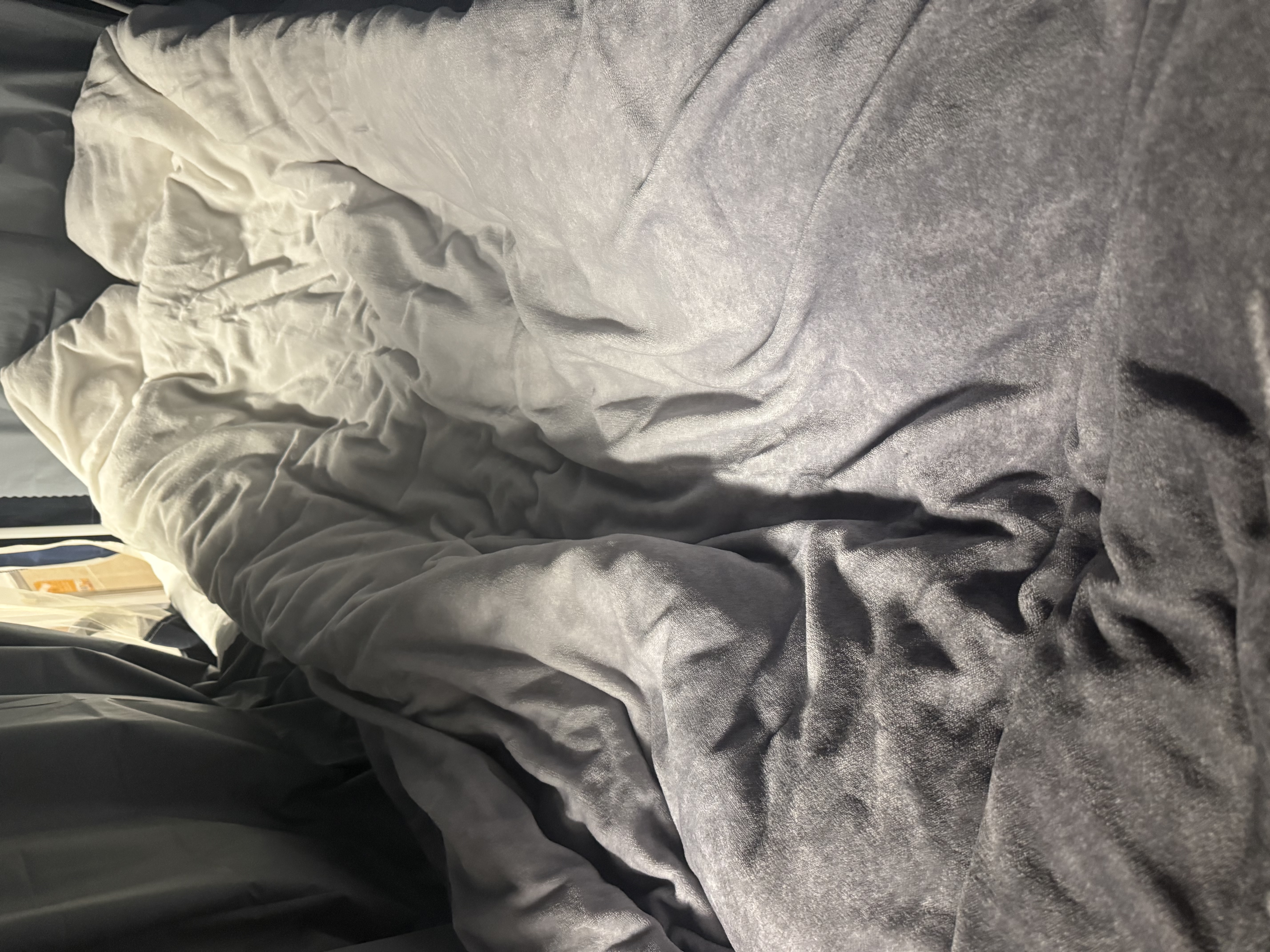 海澜之家（HLA）牛奶绒四件套防静电高端双面亲肤珊瑚绒床单被套简约风床品套件 渐变风暮雪 三件套 床单款 被套1.5*2m 床单1.8*2.3m 实拍图